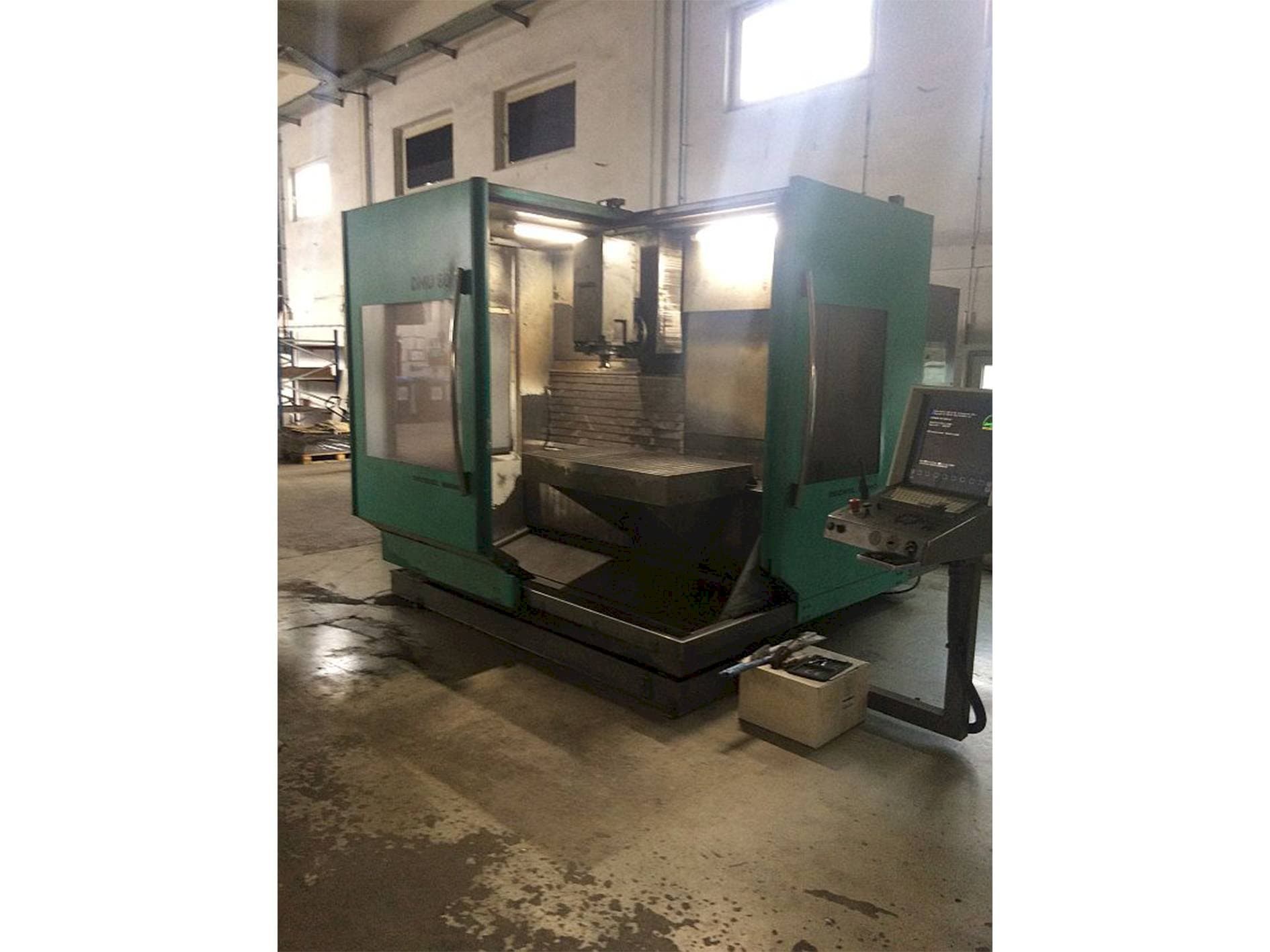 Čelní pohled  na DMG 80E  stroj