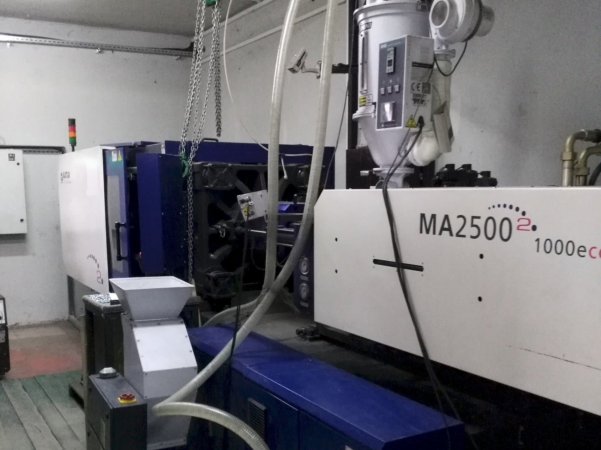 Čelní pohled  na HAITIAN MA2500 II ECO  stroj