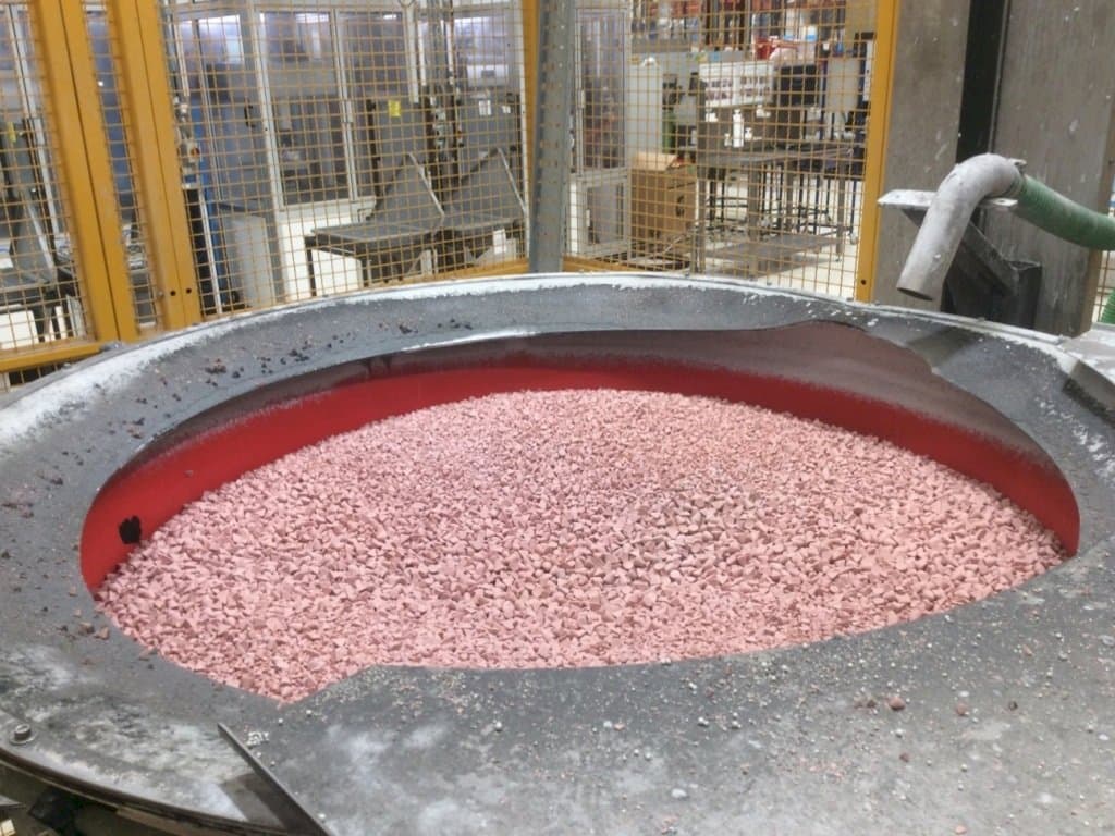 Čelní pohled  na Rosler R4/1300.2 SF  stroj