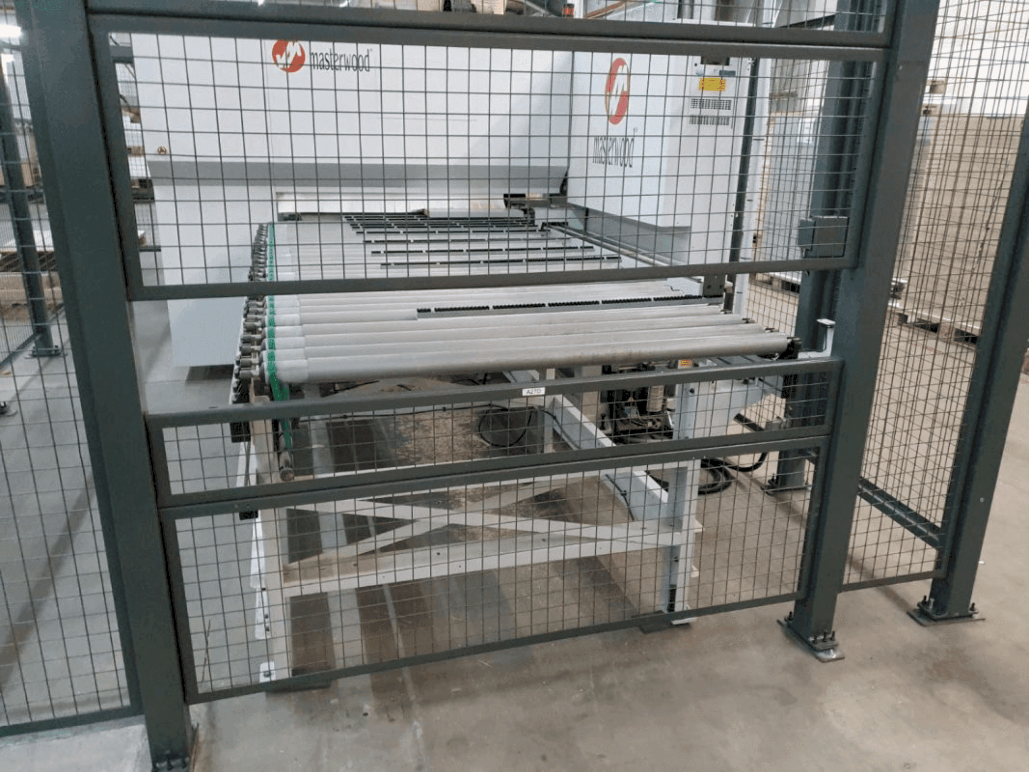 Čelní pohled  na MASTERWOOD MASTERDRILL TF 600 SA  stroj