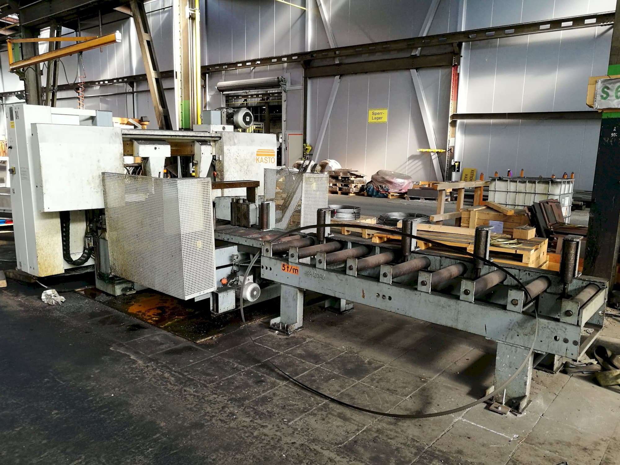 Pravý pohled  na KASTO HBA 420 AU stroj