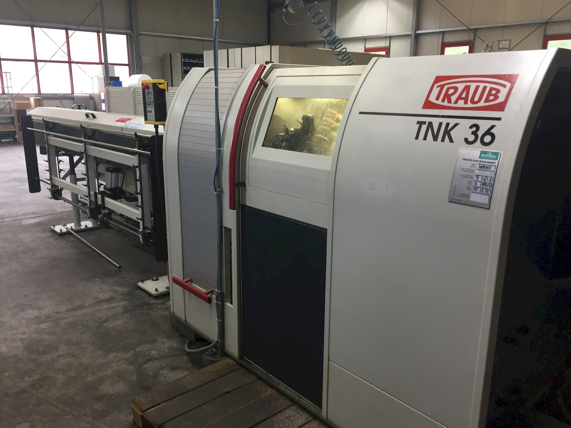 Čelní pohled  na TRAUB TNK 36  stroj