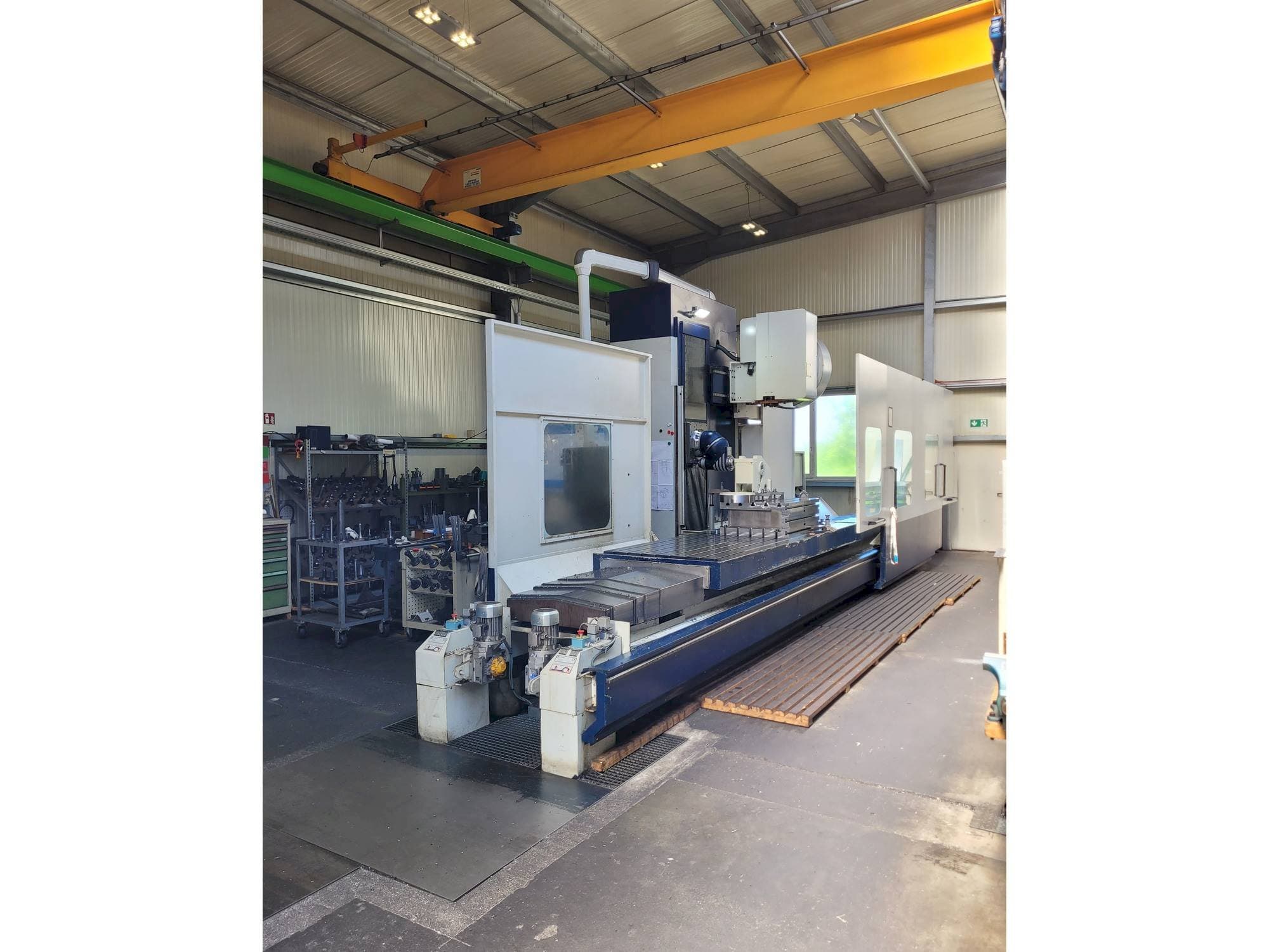 Čelní pohled  na Soraluce T35  stroj