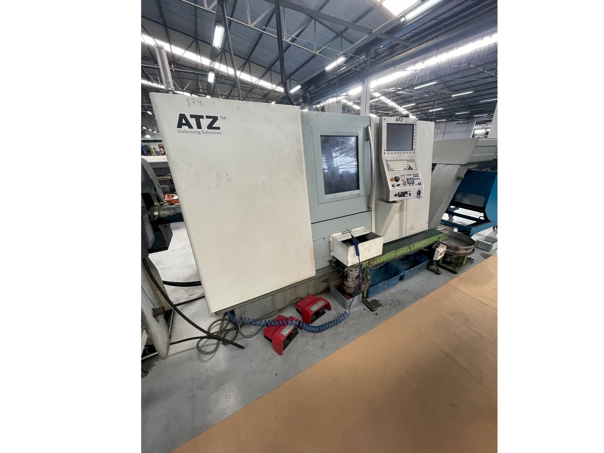 Čelní pohled  na Gildemeister CTX 310 V6  stroj