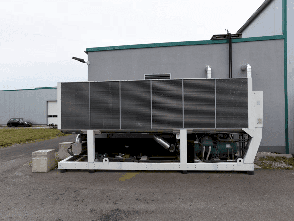 Čelní pohled  na Mitsubishi Electric Glider Evo CLA 660  stroj