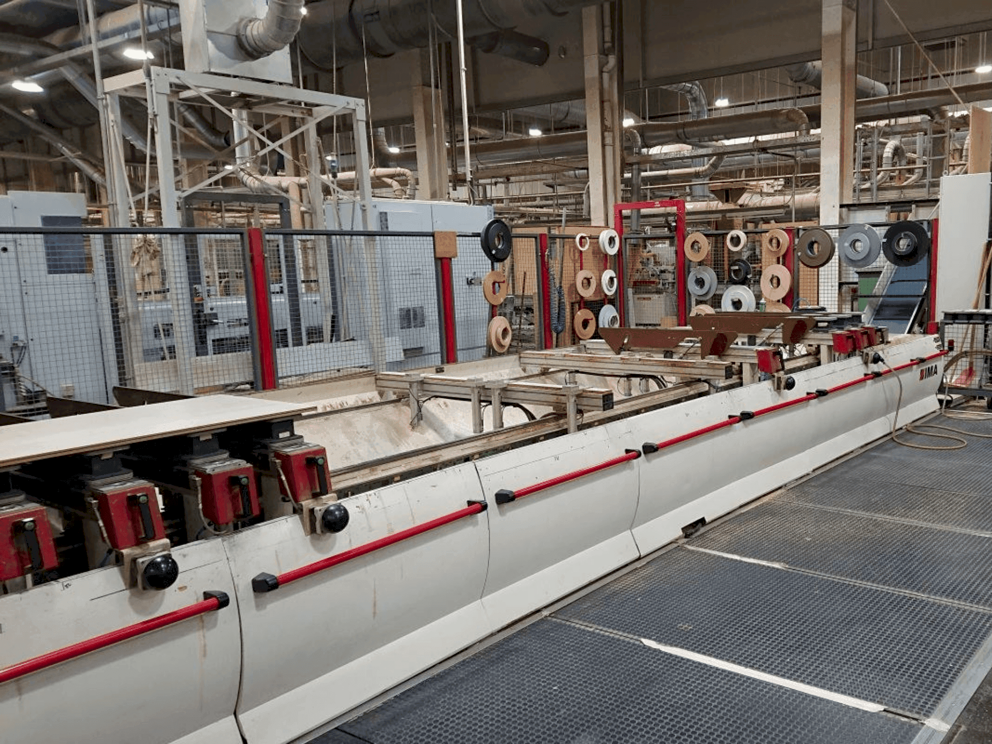 Čelní pohled  na IMA BIMA 410 / V Typ 140 / 600  stroj