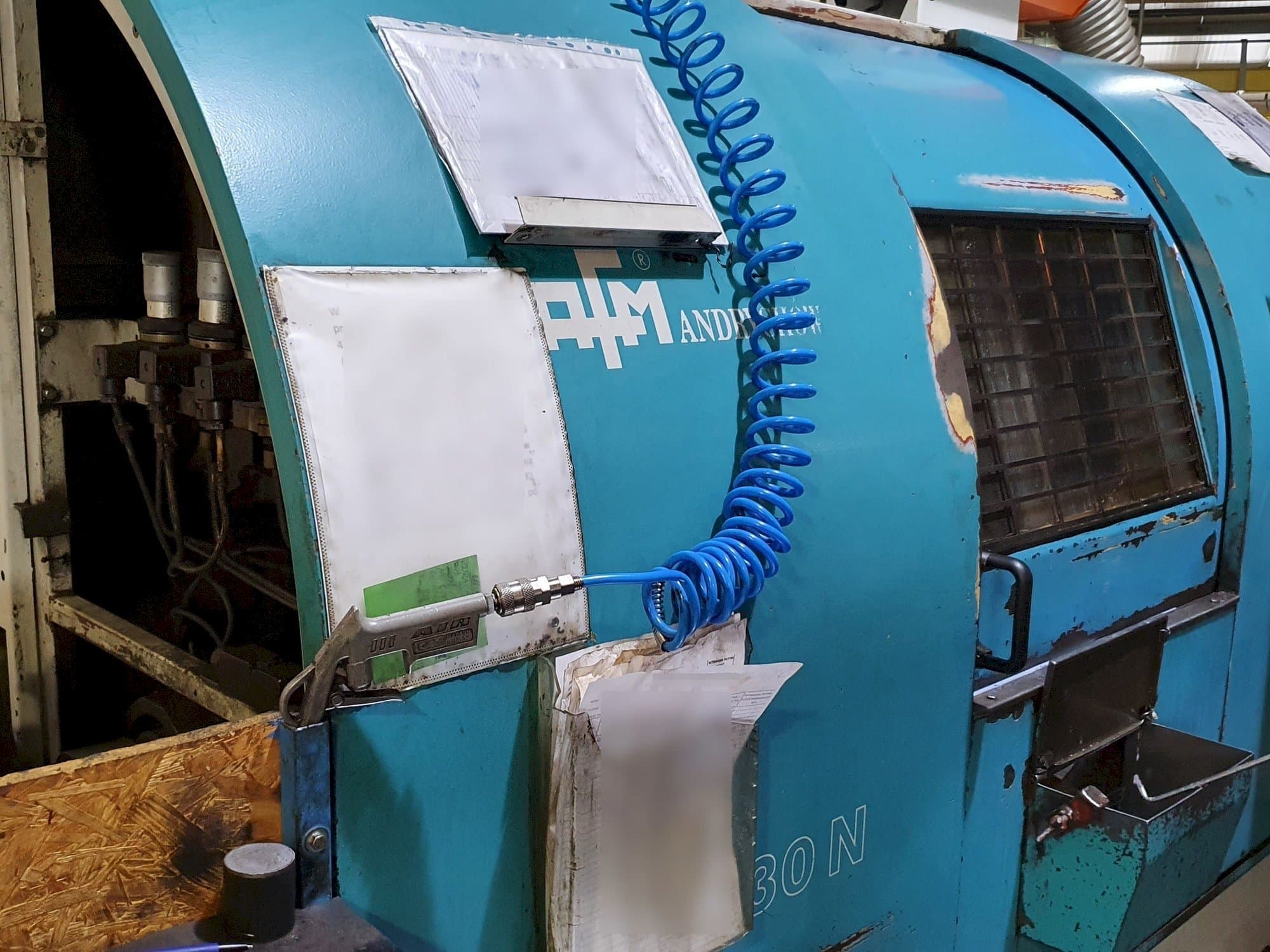 Čelní pohled  na AFM TAE-30N  stroj