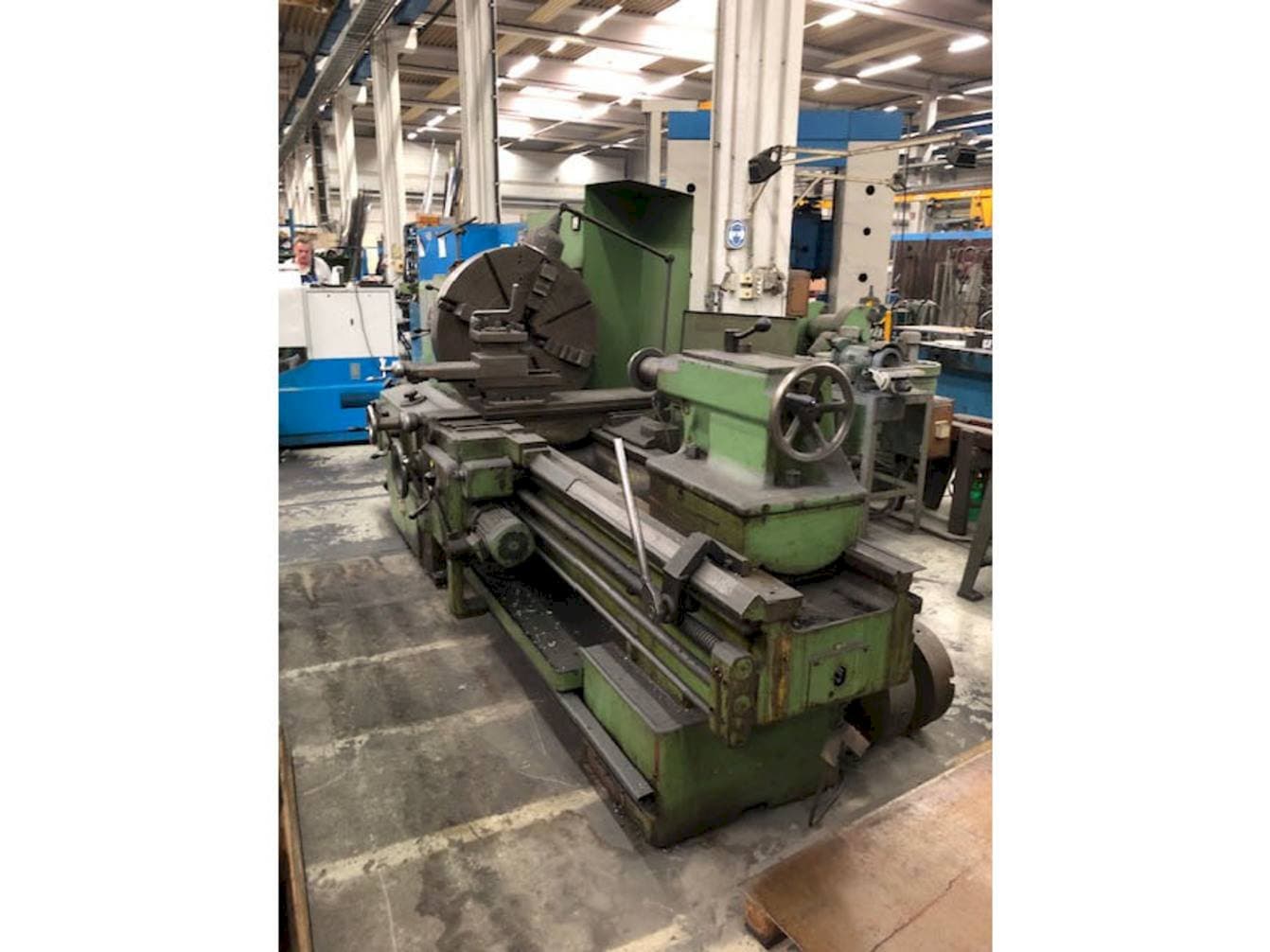 Čelní pohled  na DLZ 800  stroj