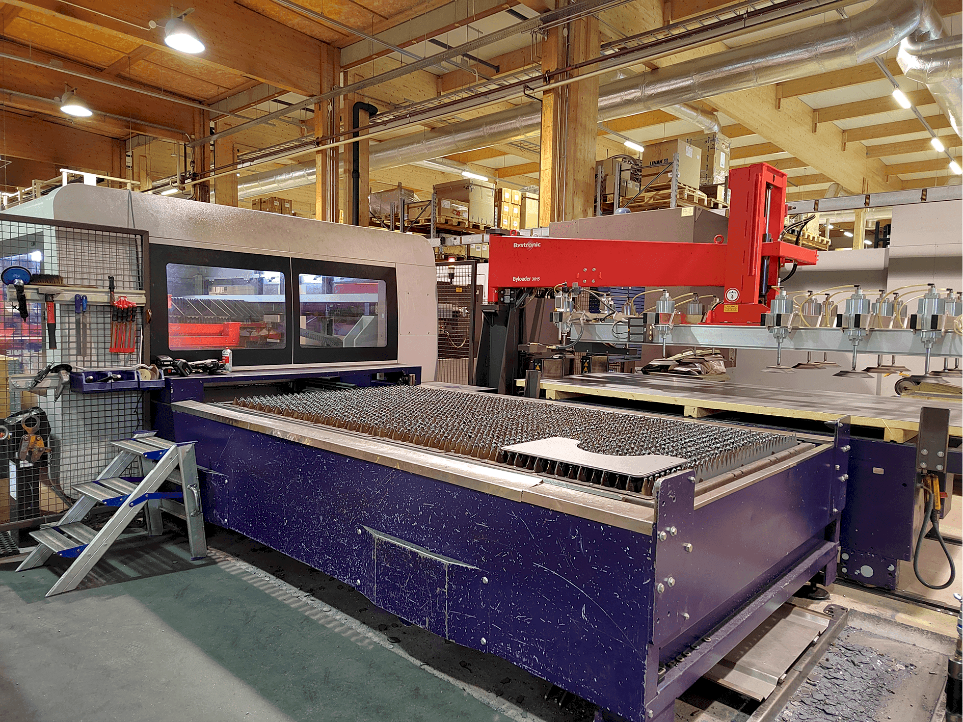 Čelní pohled  na Bystronic BySprint Pro 3015  stroj