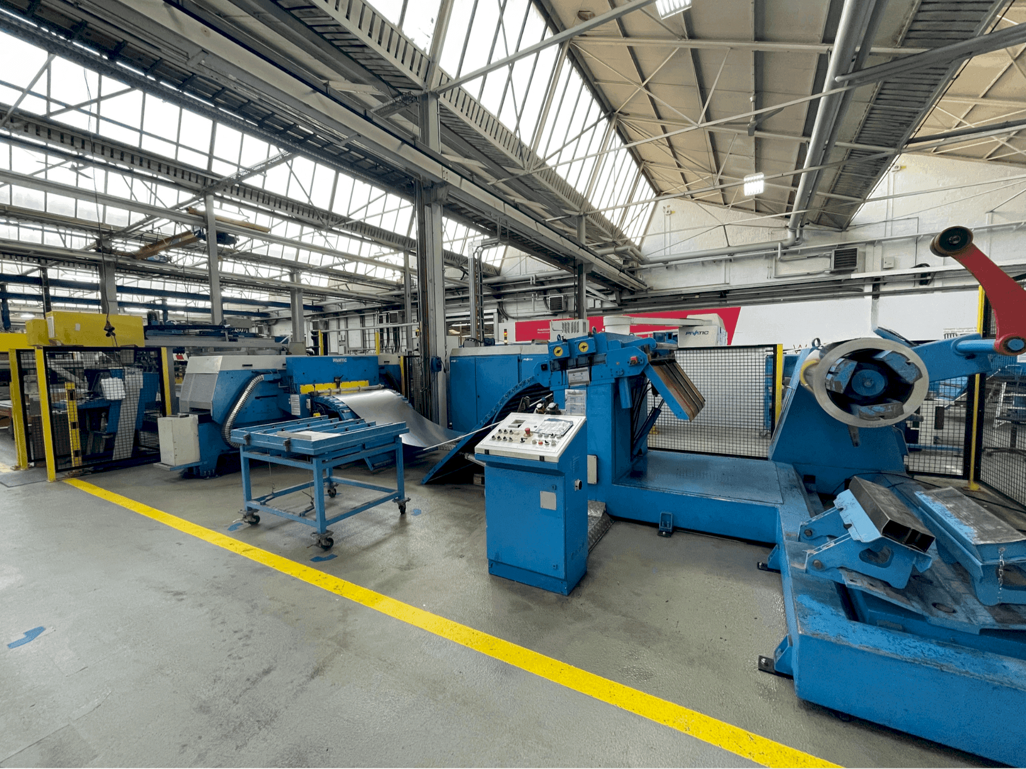 Čelní pohled  na Pivatic P125  stroj