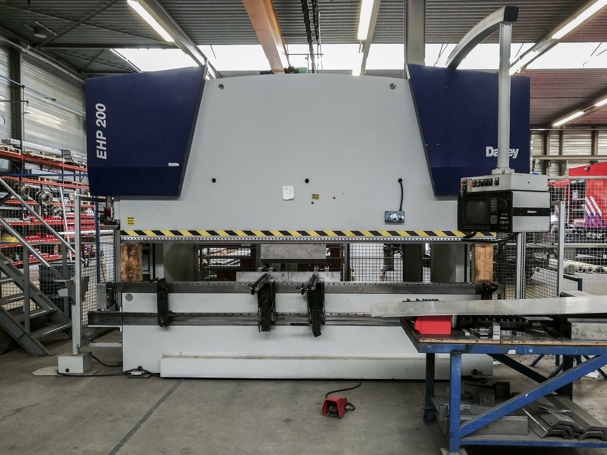 Čelní pohled  na Darley EHP-LS200.36/31 stroj