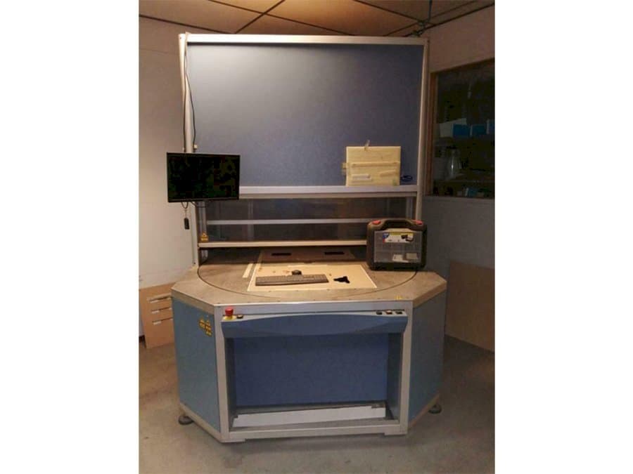 Čelní pohled  na SEI Laser INFINITY 5070  stroj