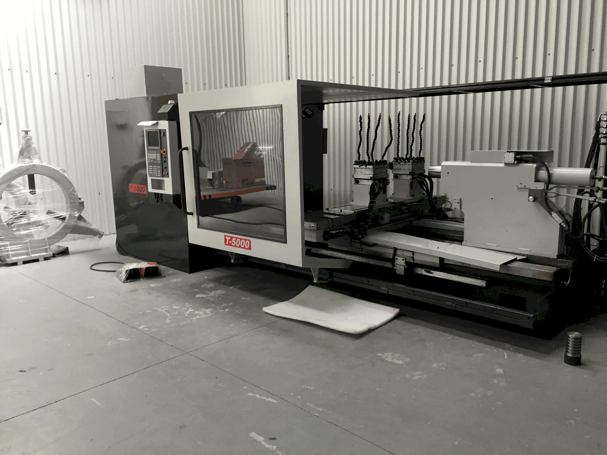 Čelní pohled  na RAIS T 5000  stroj