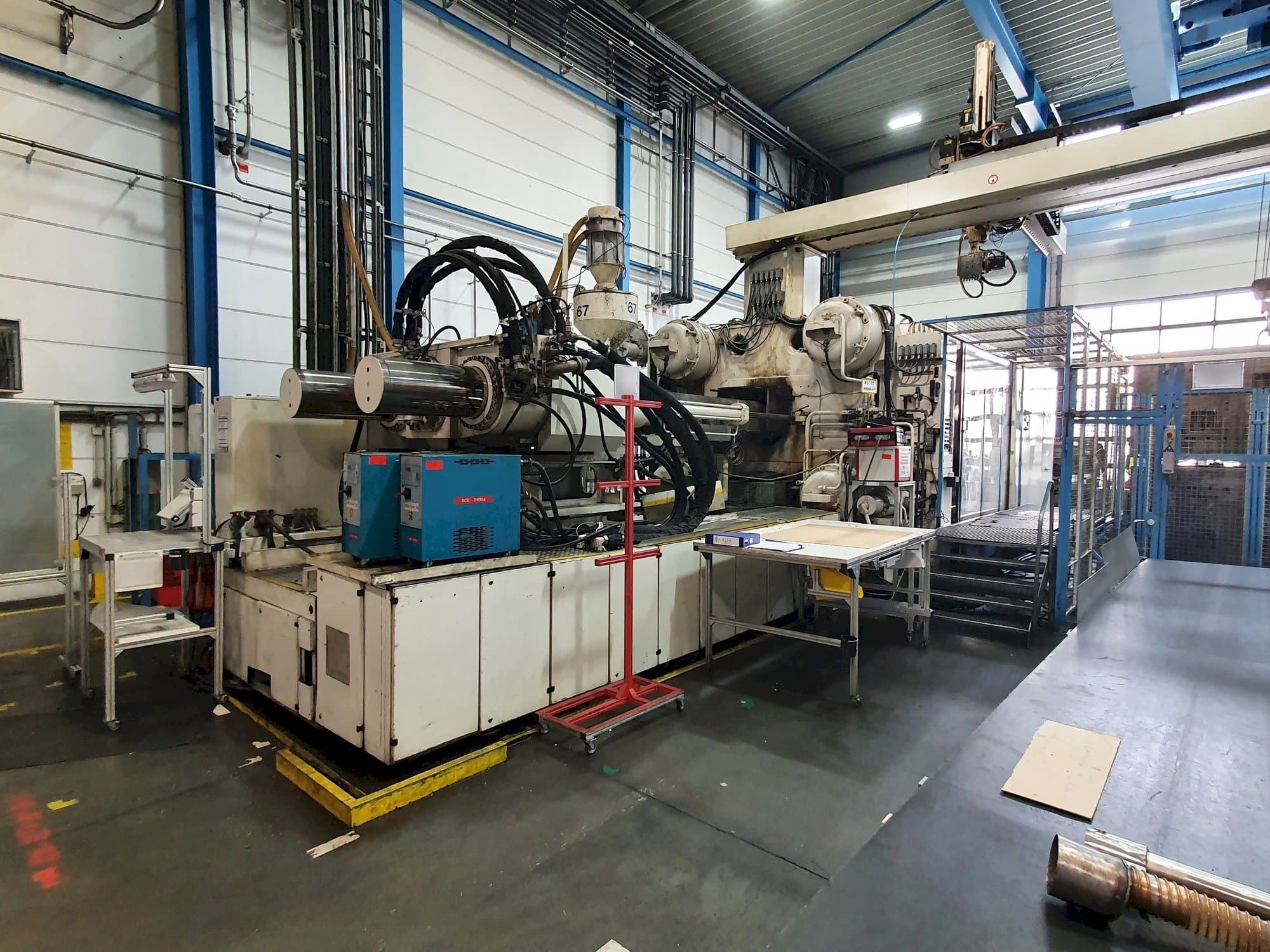 Čelní pohled  na Engel ES 16050/2000 Duo  stroj