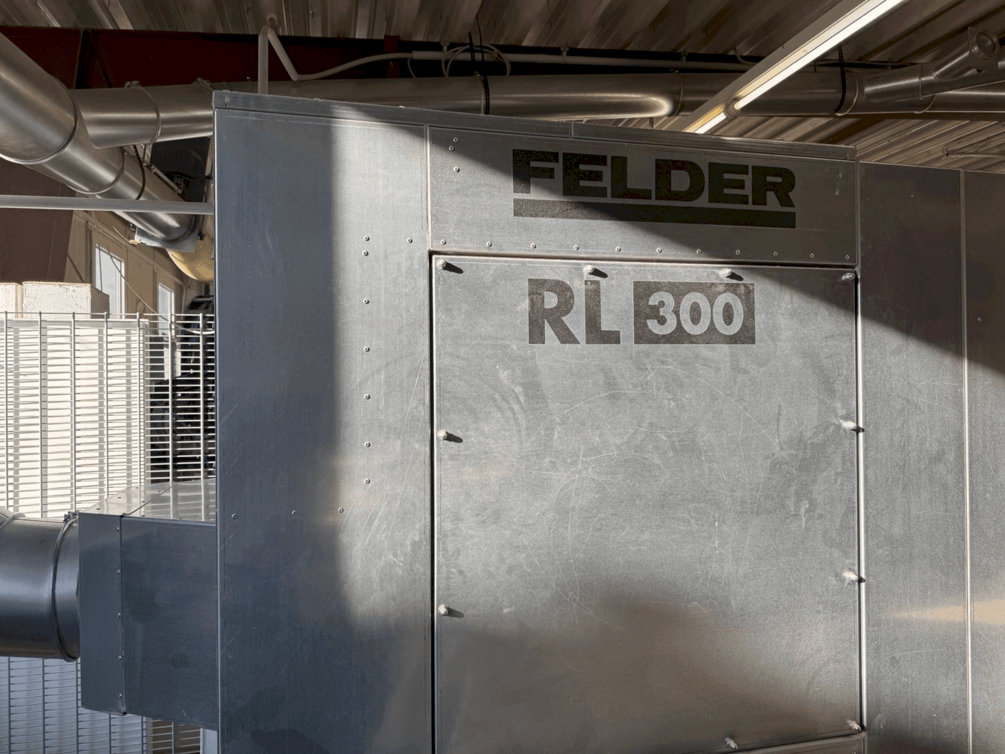 Čelní pohled  na FELDER FELDER RL 300  stroj