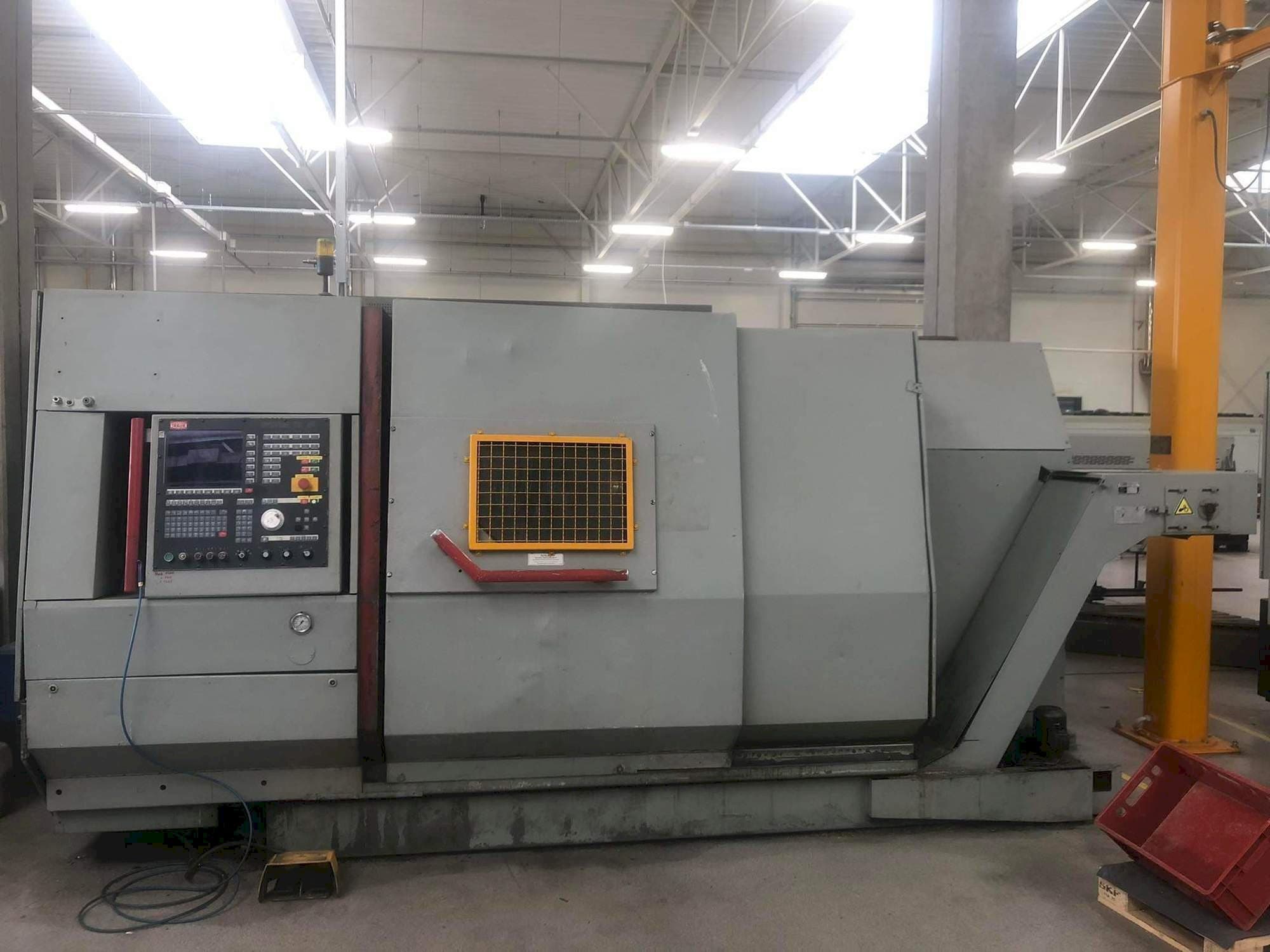 Čelní pohled  na TRAUB TNA600  stroj