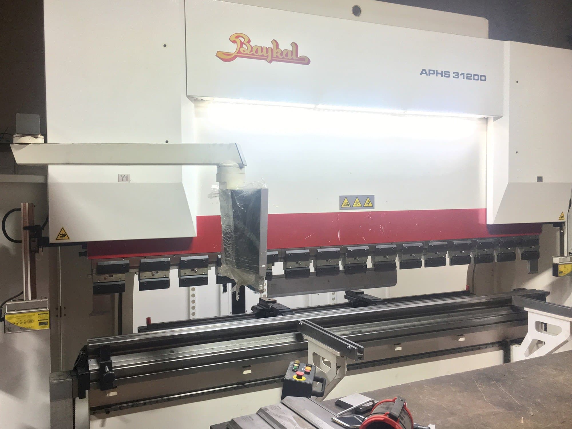 Čelní pohled  na Baykal APHS 31200  stroj