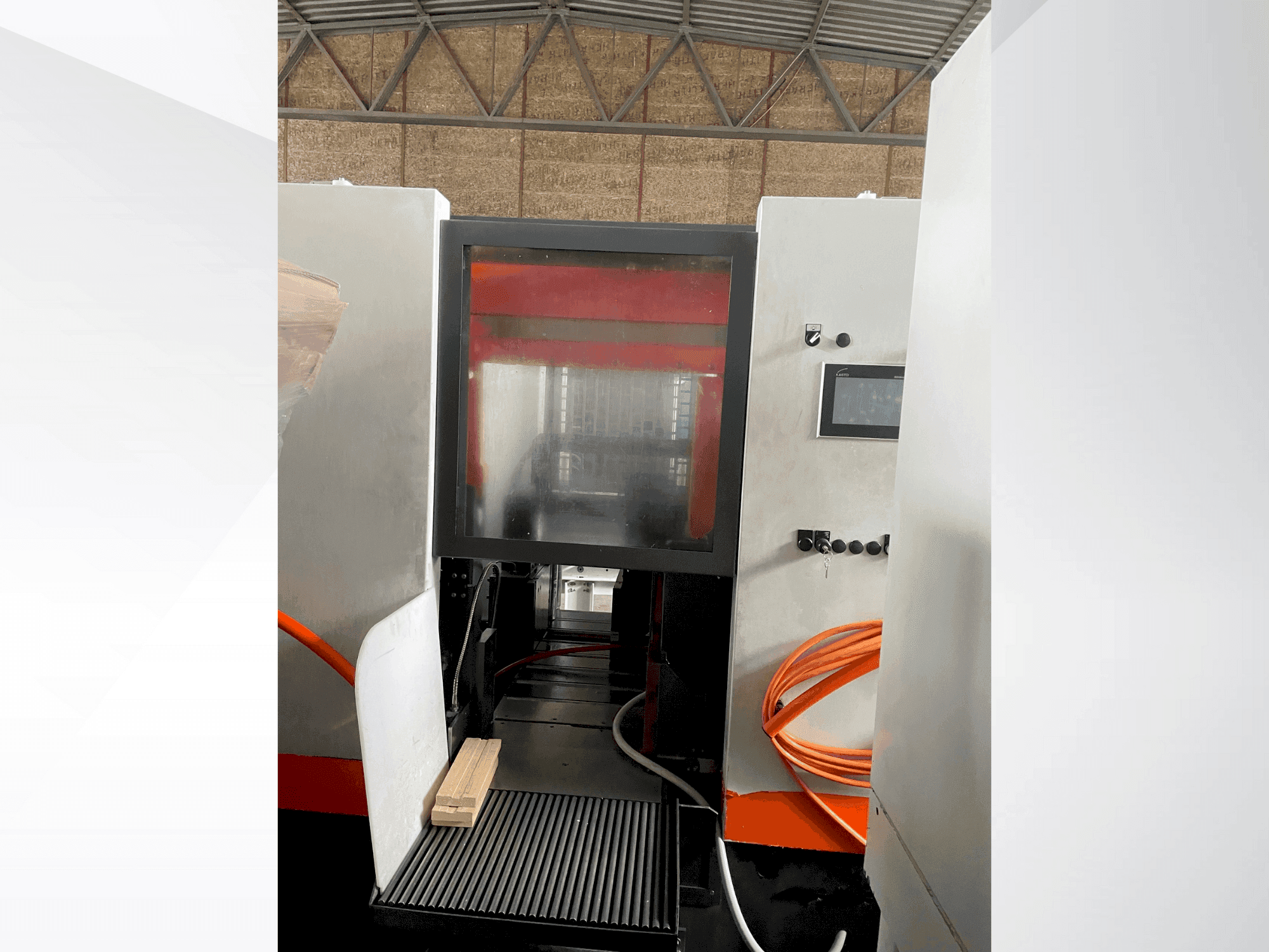 Čelní pohled  na KASTO WIN A4.6  stroj