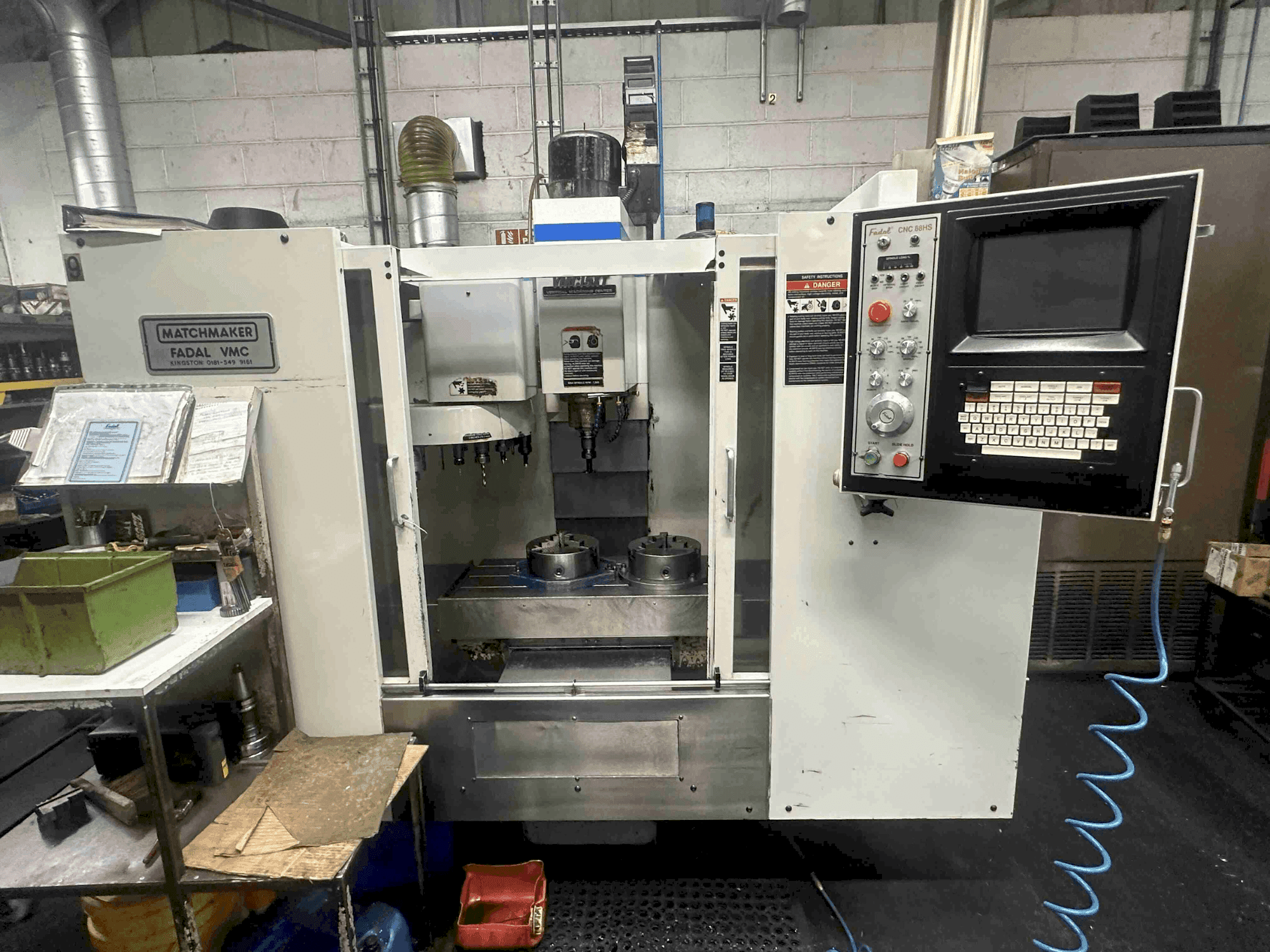 Čelní pohled  na FADAL VMC 15XT  stroj