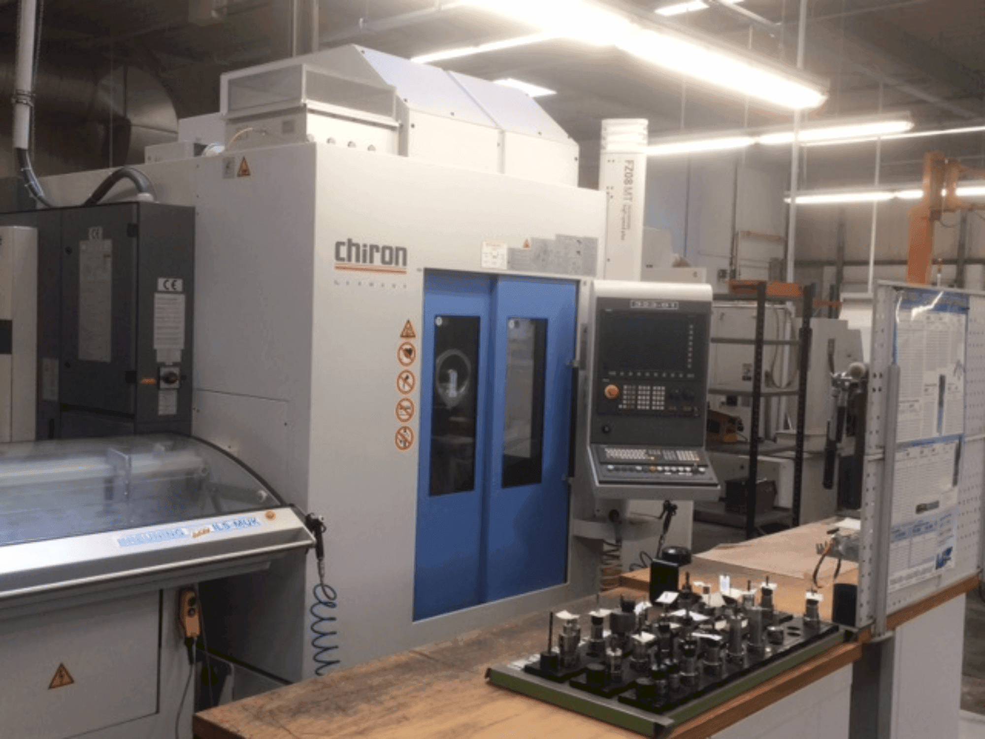 Čelní pohled  na CHIRON FZ08 MT (2011)  stroj