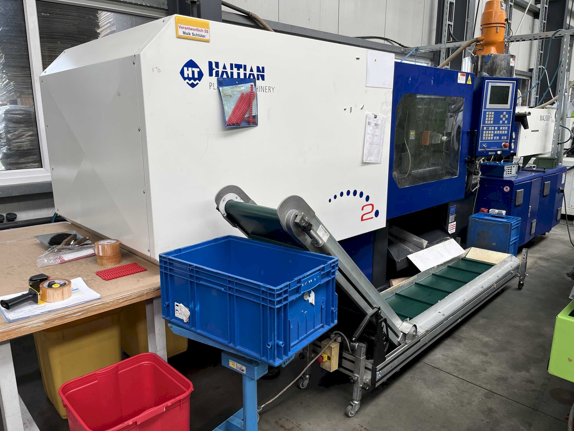 Čelní pohled  na HAITIAN MA2000 II/700eco  stroj