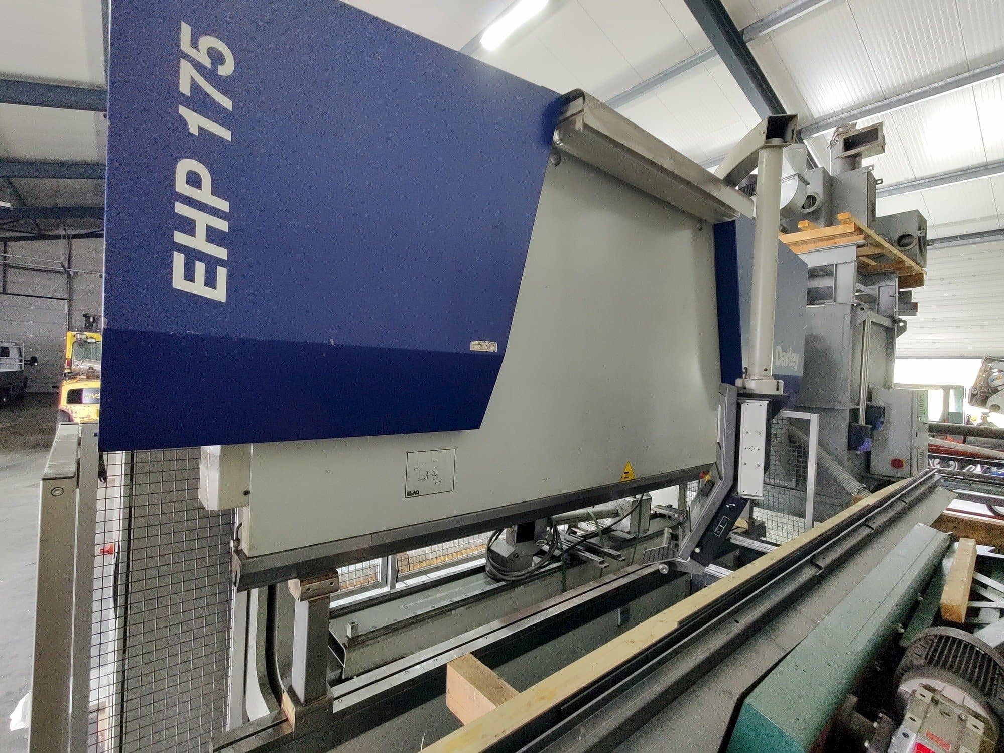 Levý pohled  na Darley EHP 175.31/25  stroj