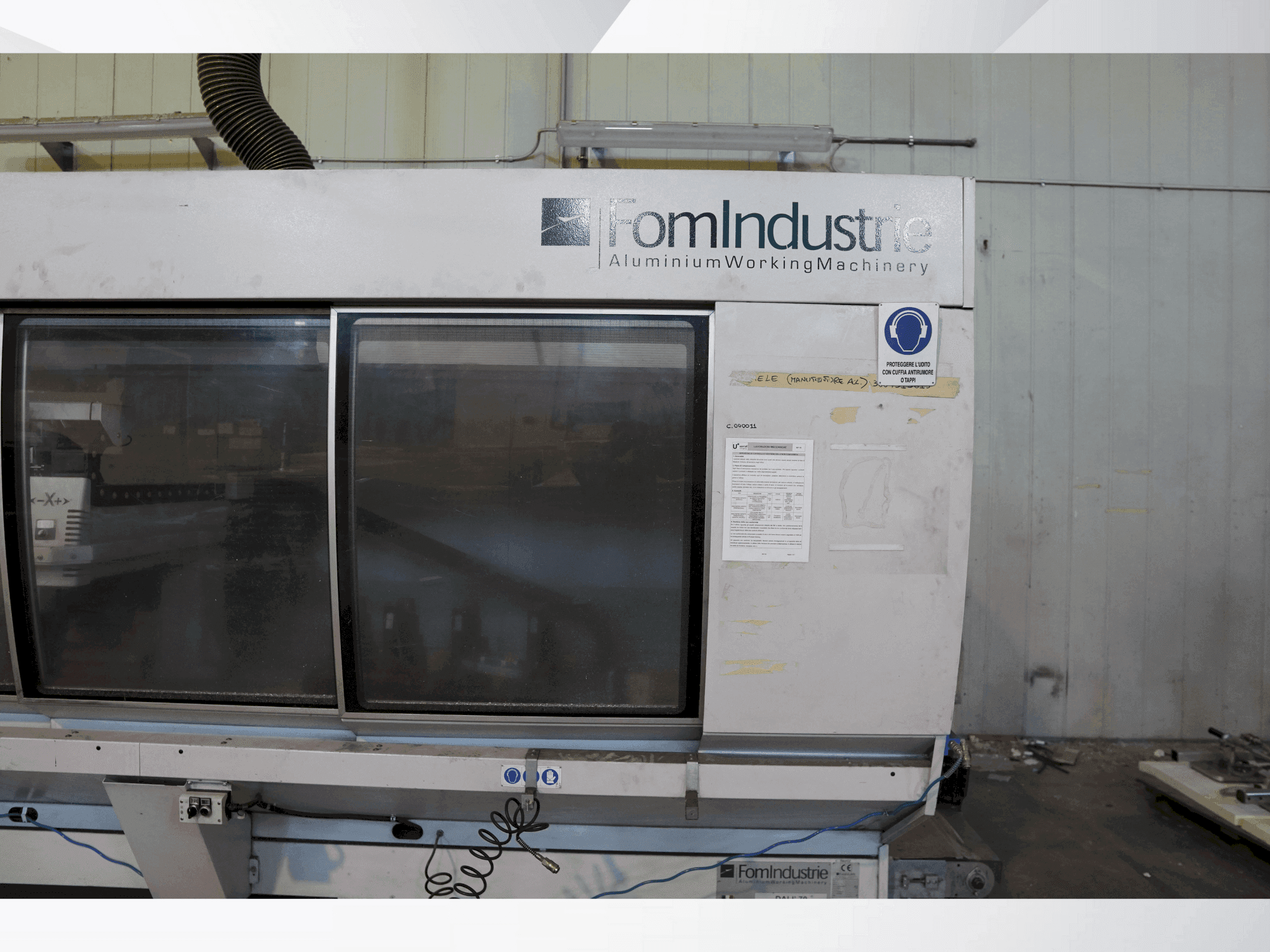 Čelní pohled  na FomIndustrie DALI 70  stroj