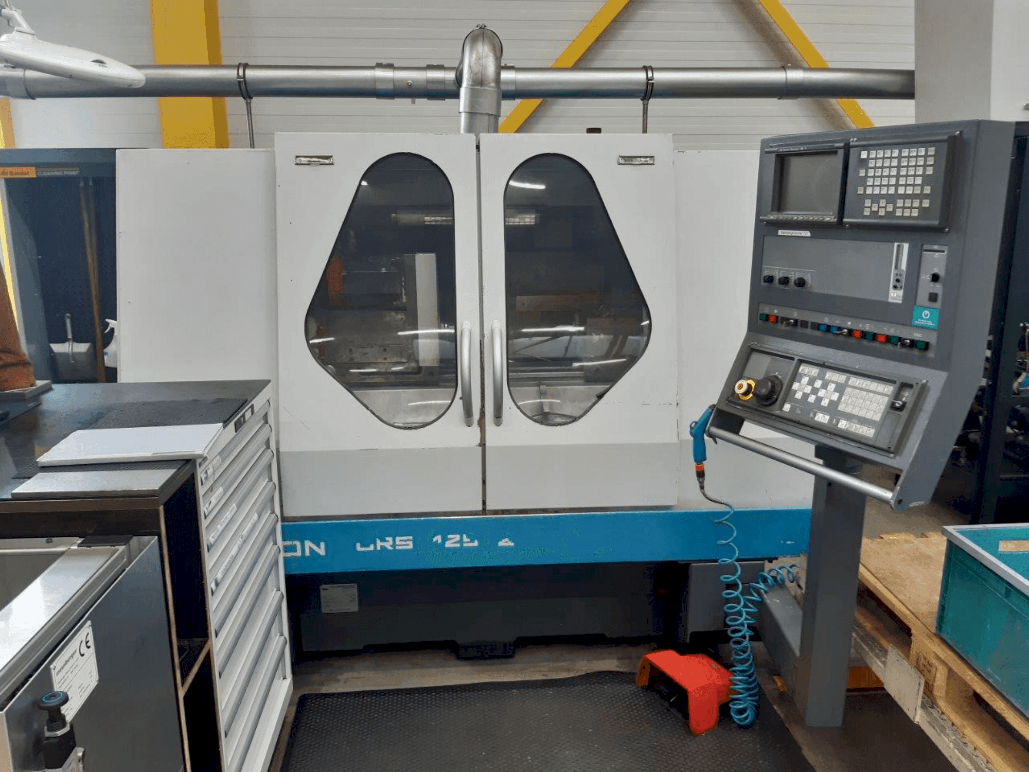 Čelní pohled  na KELLENBERGER Kel-Vision URS 125  stroj