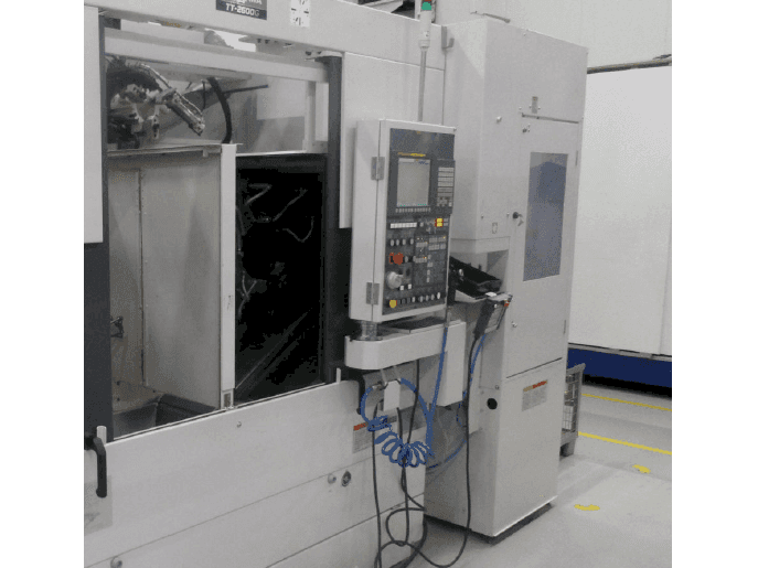 Čelní pohled  na Takisawa TT-2600G  stroj