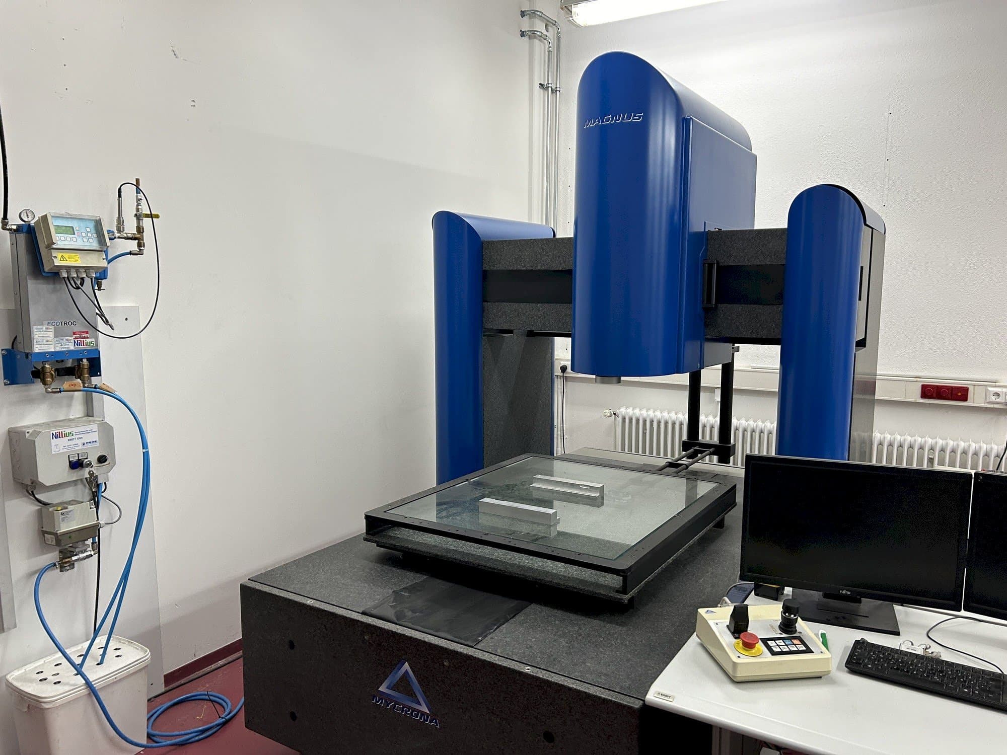 Čelní pohled  na MYCRONA Magnus BL  stroj