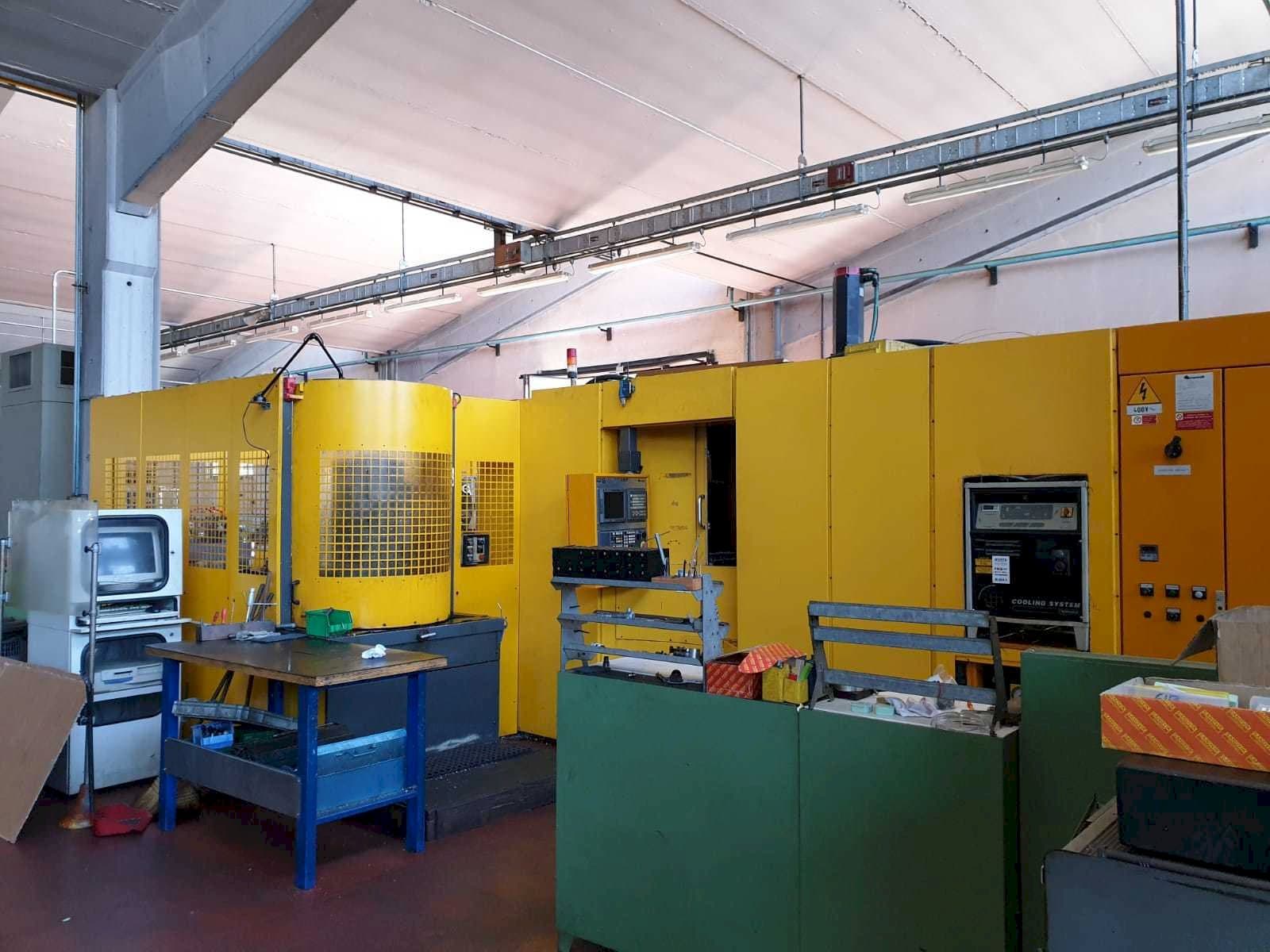 Čelní pohled  na Mandelli Thunder 500  stroj