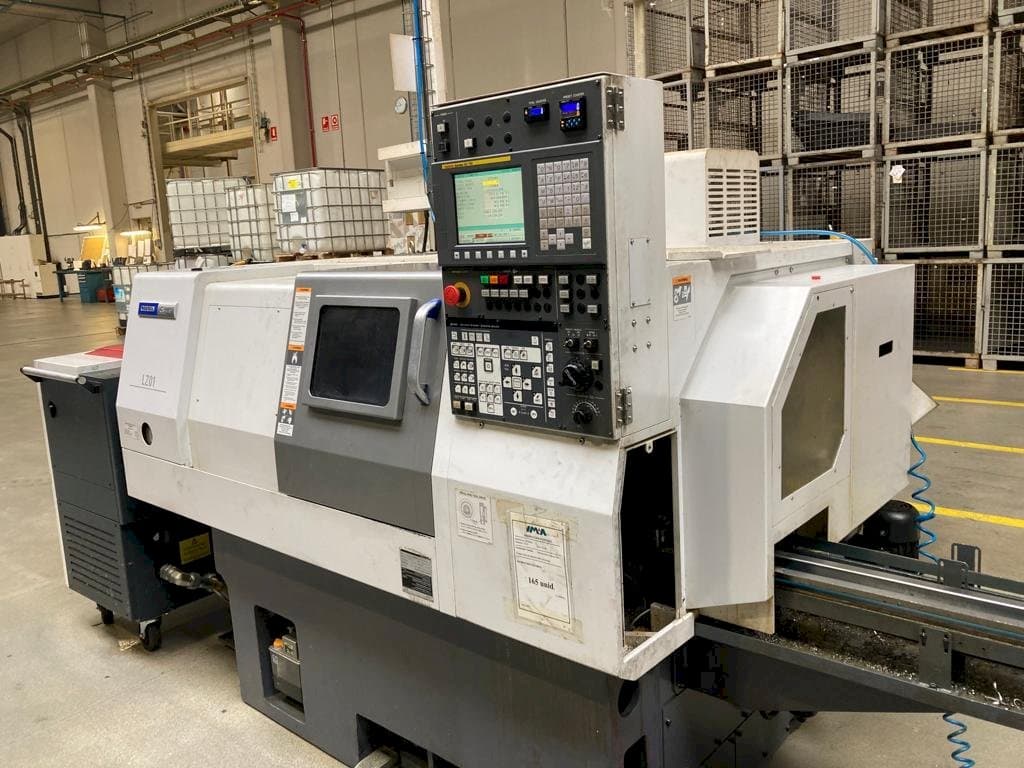 Čelní pohled  na Miyano LZ-01RY2  stroj