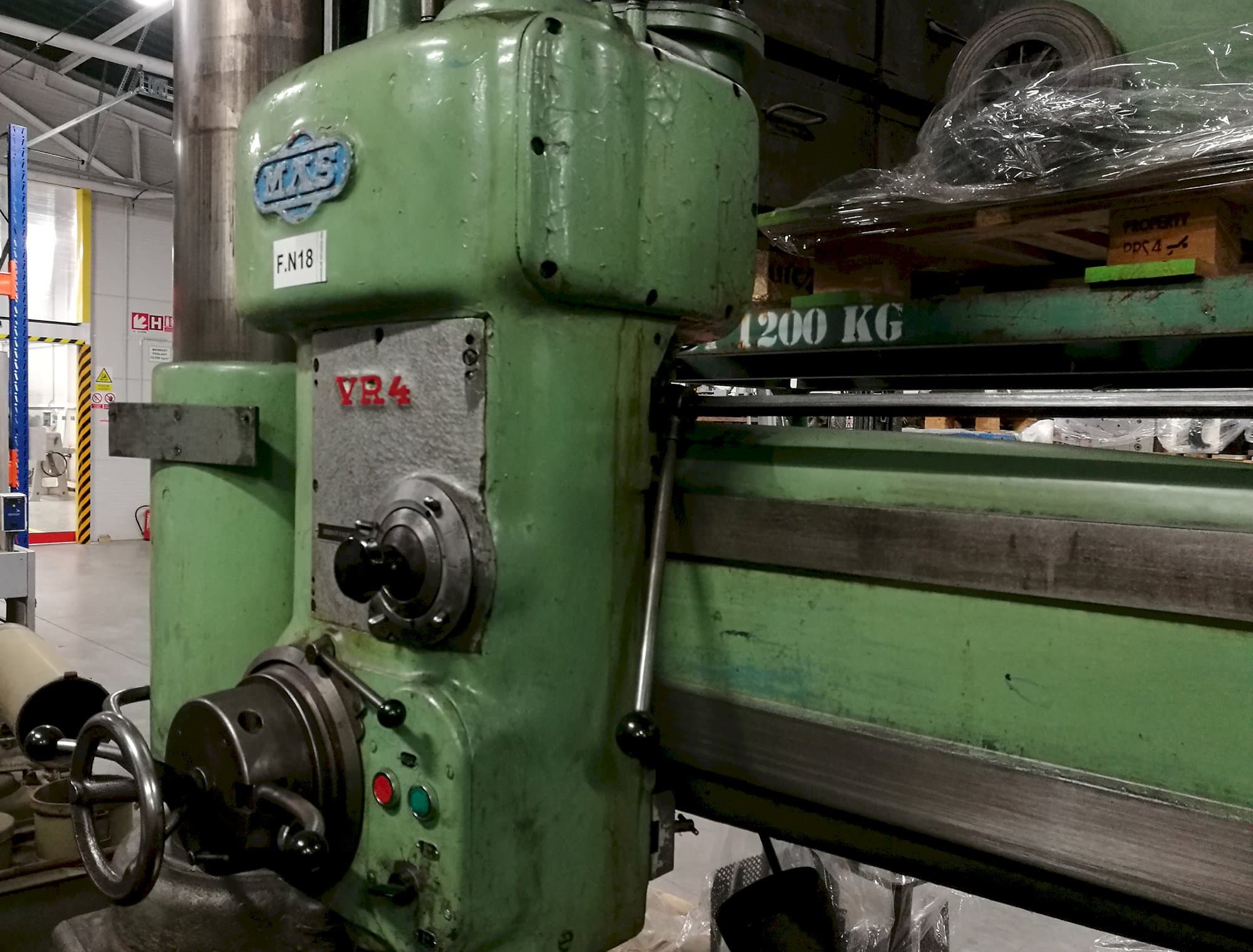 Levý pohled  na KOVOSVIT MAS VR 4 stroj