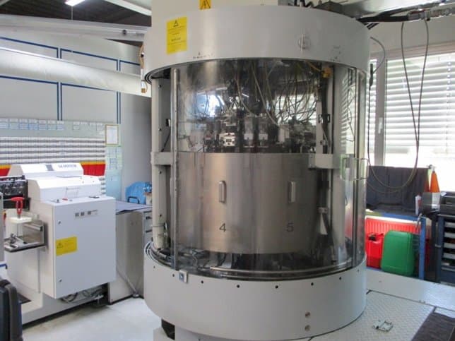 Čelní pohled  na MIKRON Multistar CX-24  stroj