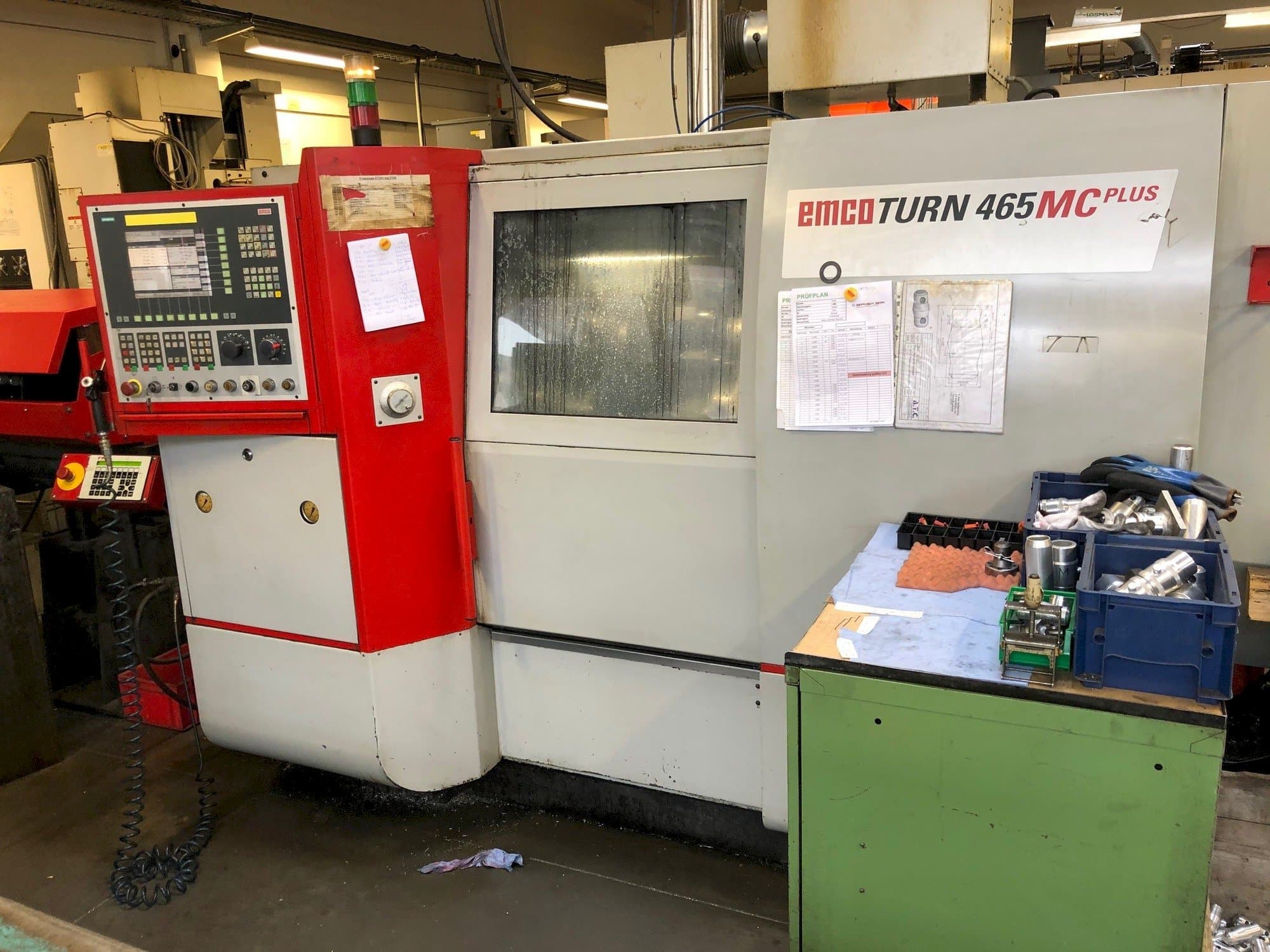 Čelní pohled  na EMCO ET465 MCplus TCM  stroj