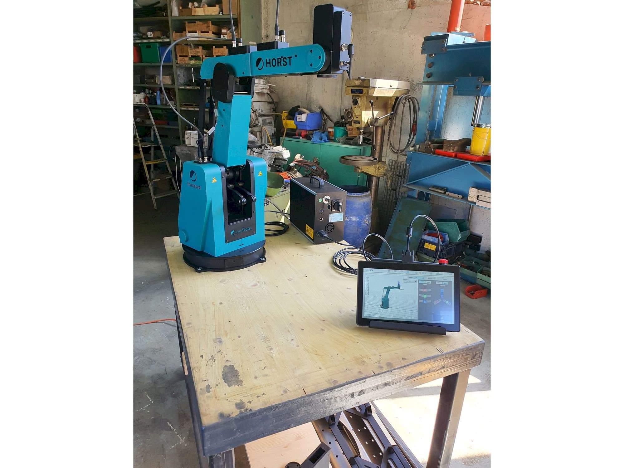 Čelní pohled  na Fruitcore Horst 900  stroj