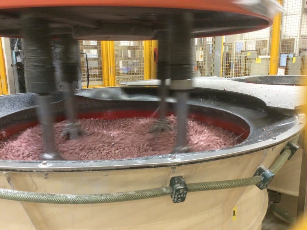 Čelní pohled  na Rosler R4/1300.2 SF  stroj