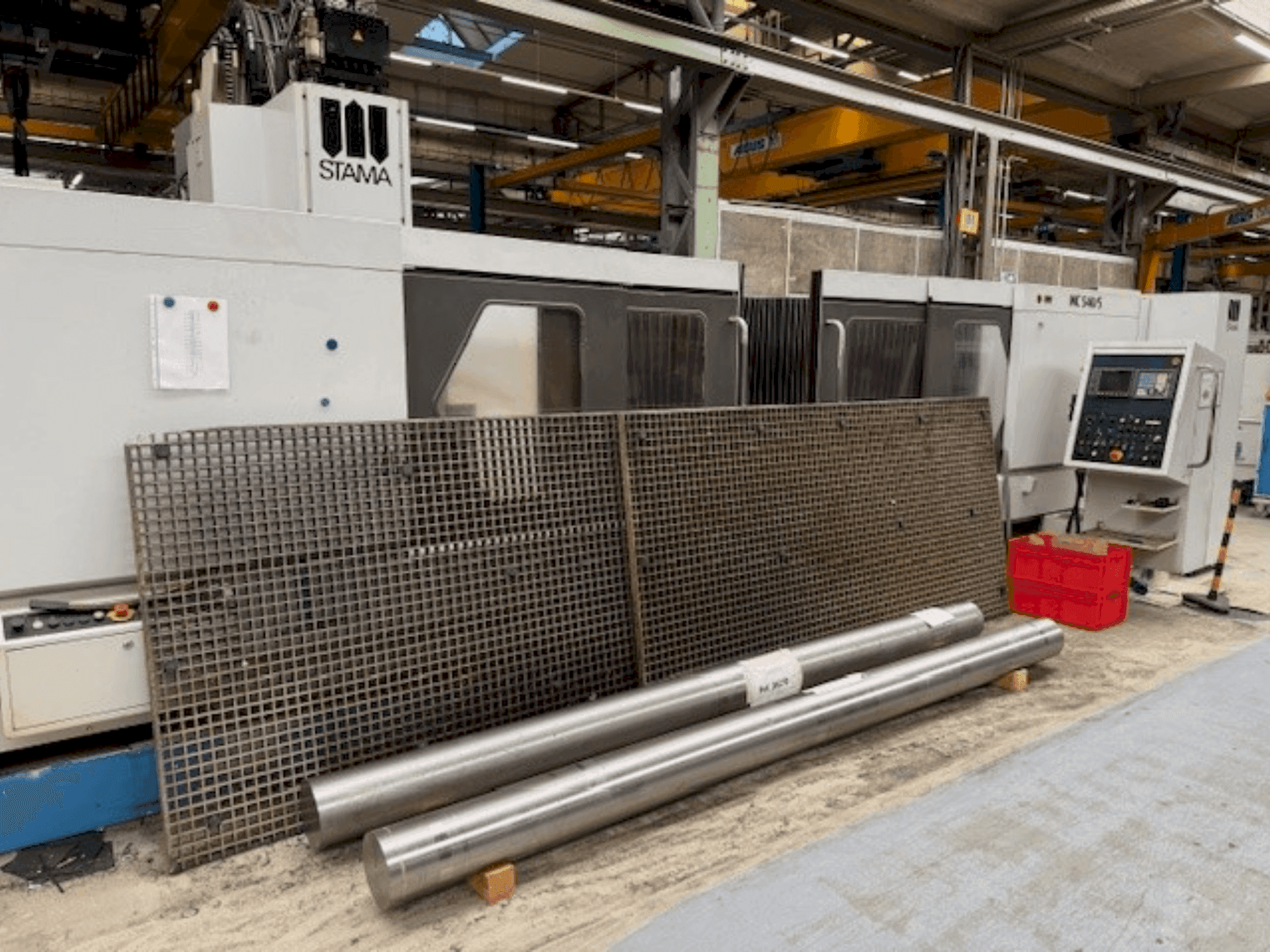 Čelní pohled  na STAMA MC 540  stroj