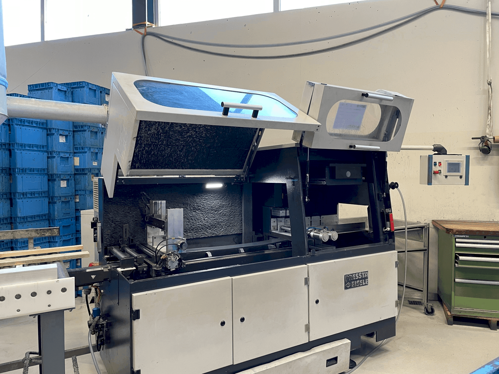 Čelní pohled  na Other 600 R  stroj