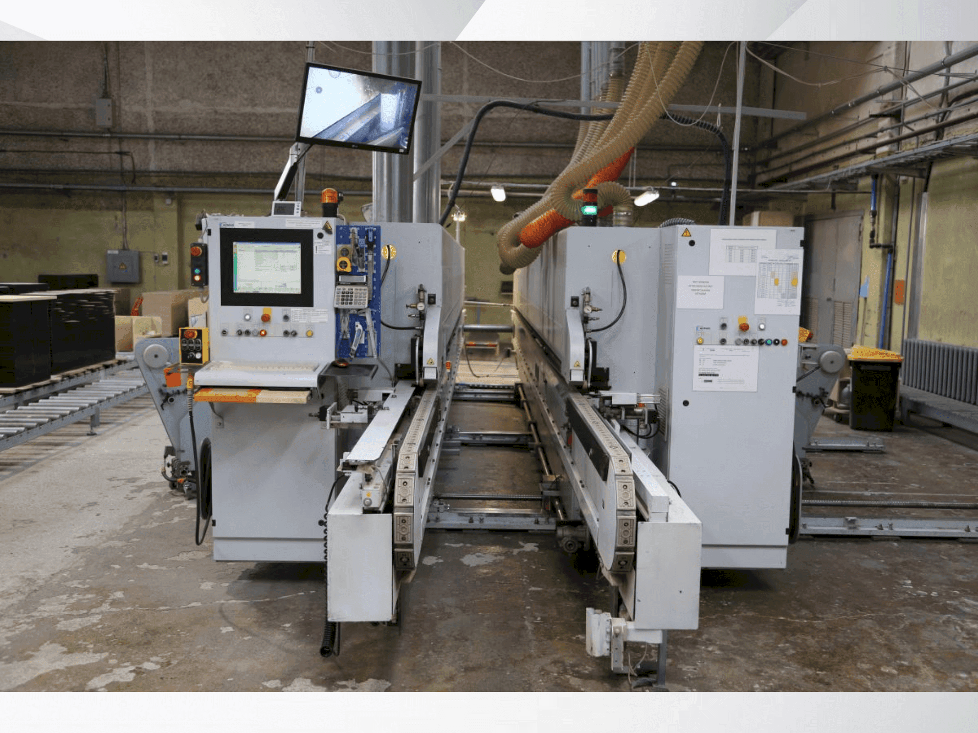 Čelní pohled  na HOMAG KFL 526 / C  stroj