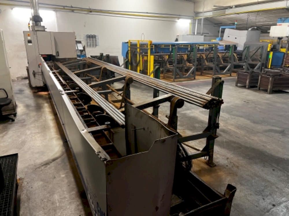 Čelní pohled  na ExactCut MAC 65 A  stroj