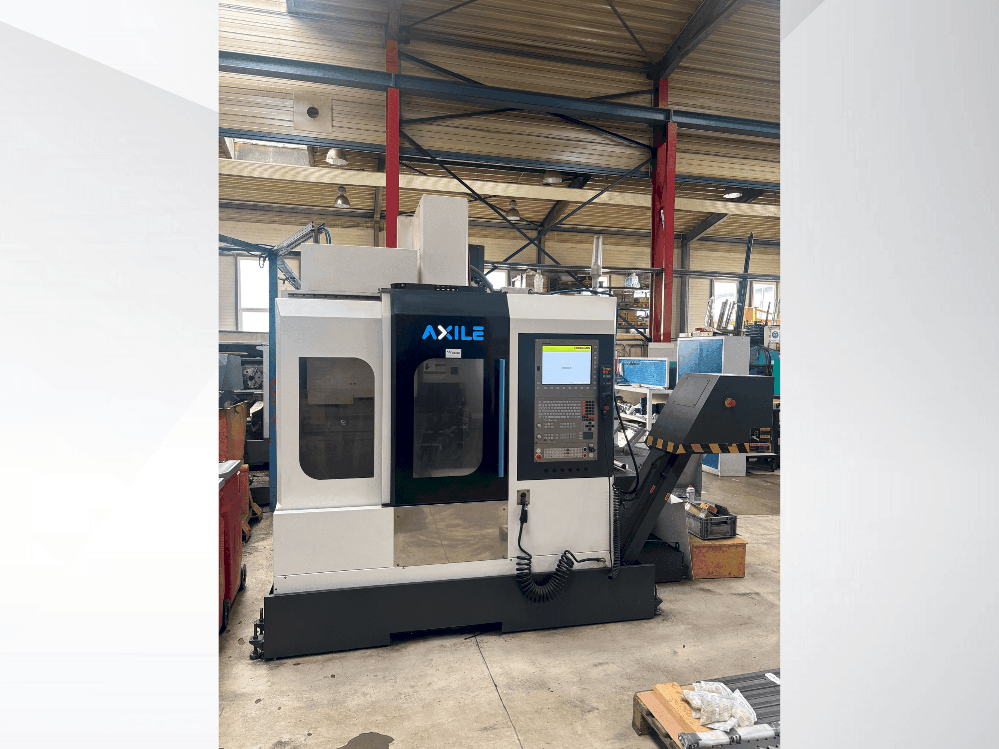 Čelní pohled  na AXILE V4  stroj