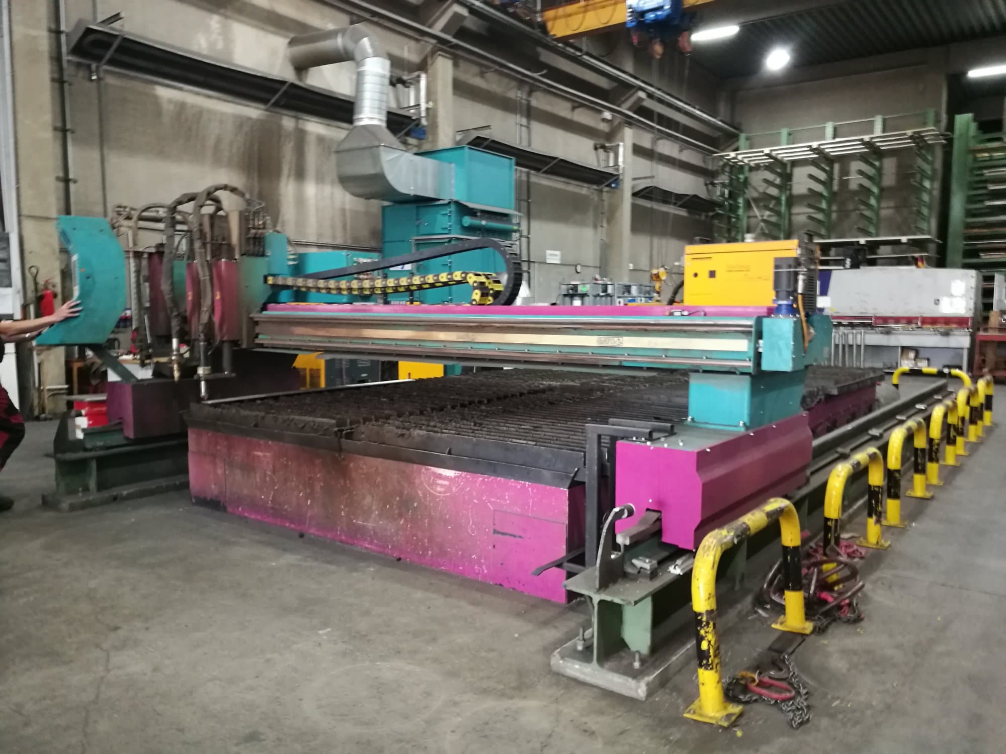 Pravý pohled  na SATO SATRONIK LS3500 stroj