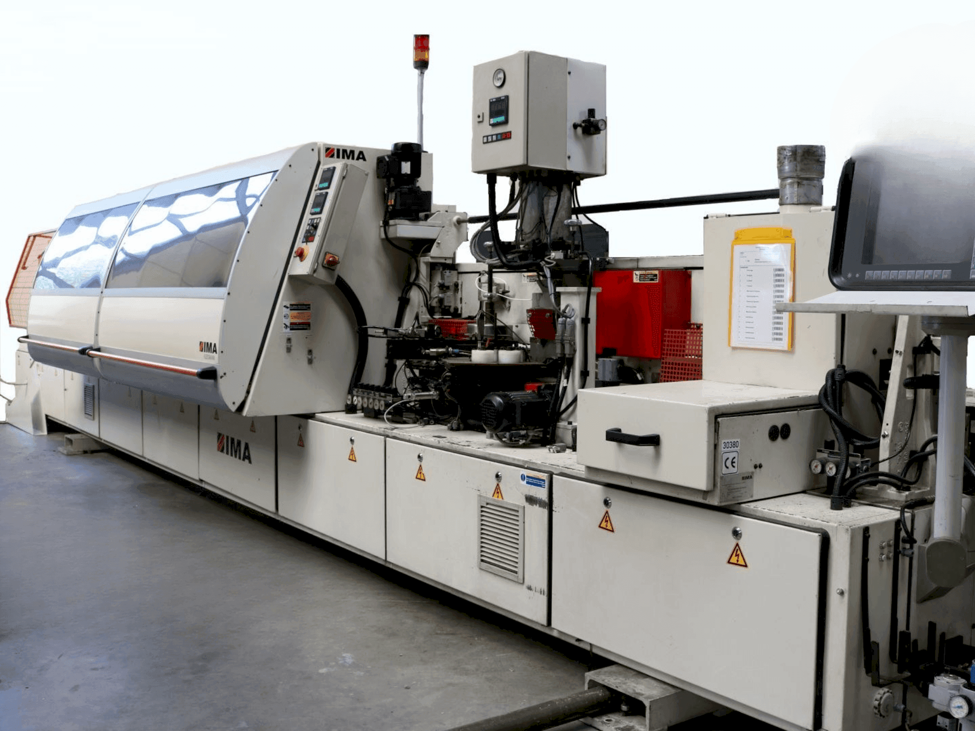 Čelní pohled  na IMA NOVIMAT/K/I/G80/821/R3  stroj