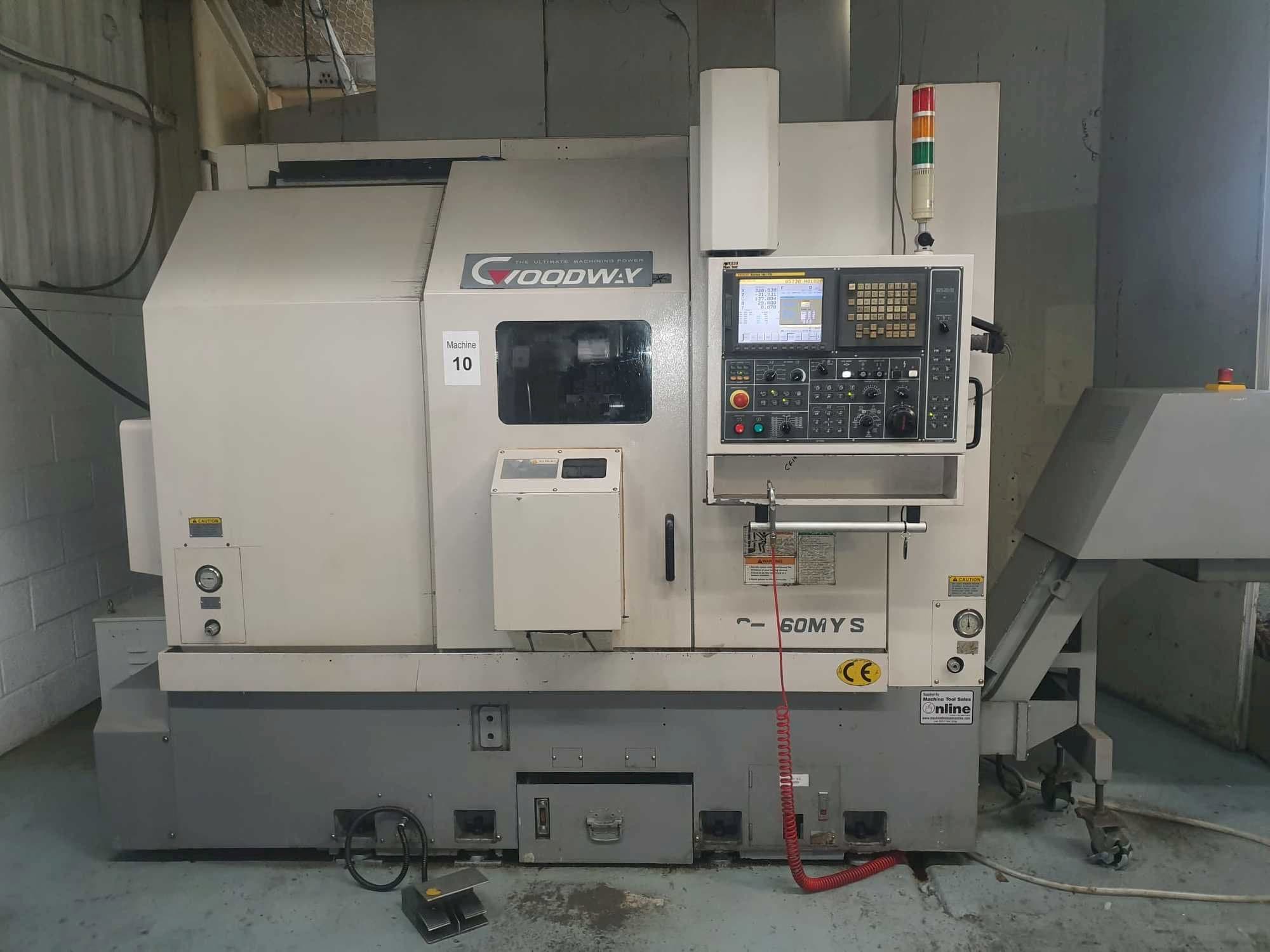 Čelní pohled  na Goodway GS-260MYS  stroj