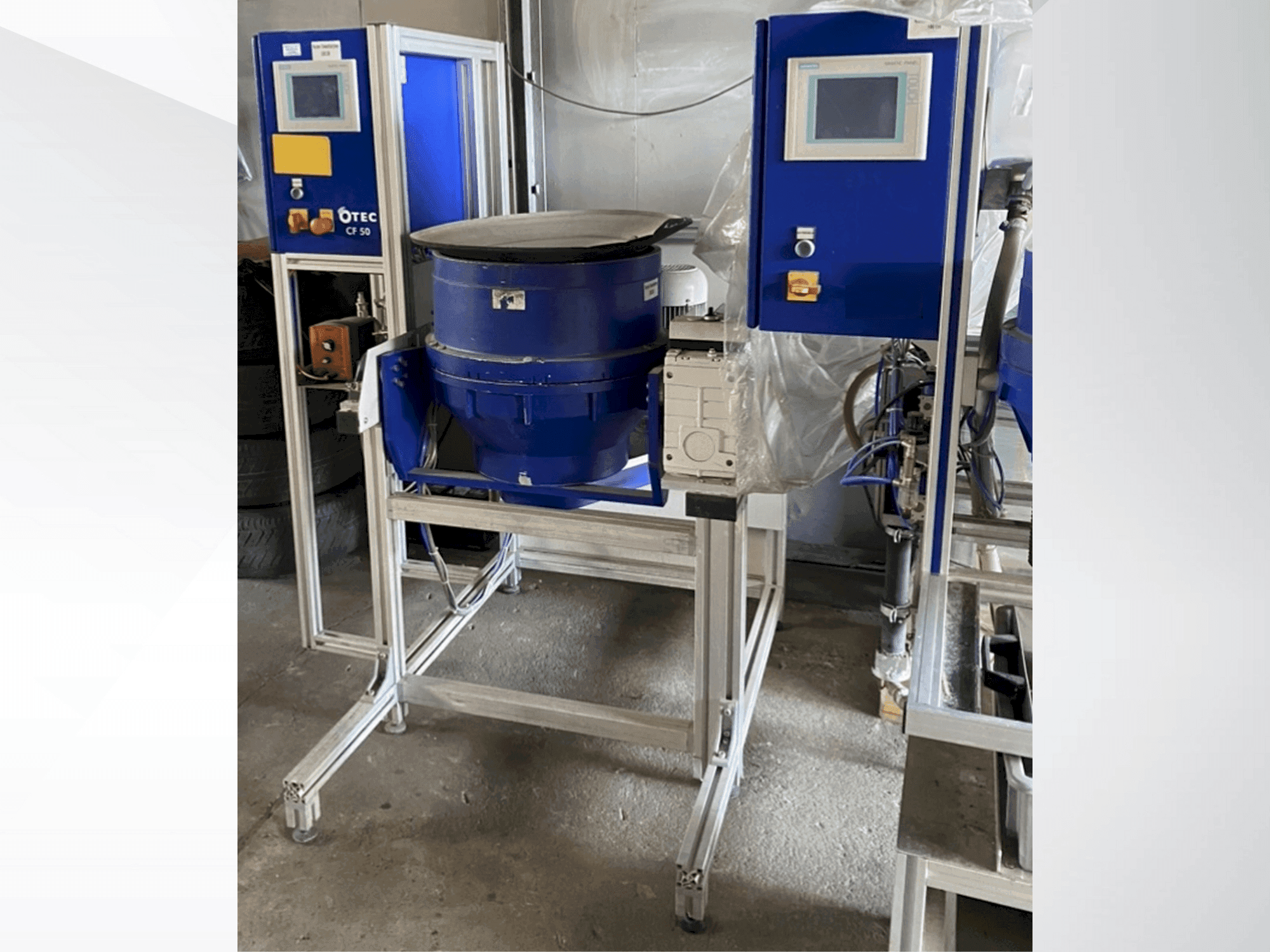 Čelní pohled  na OTEC CF 1x50  stroj