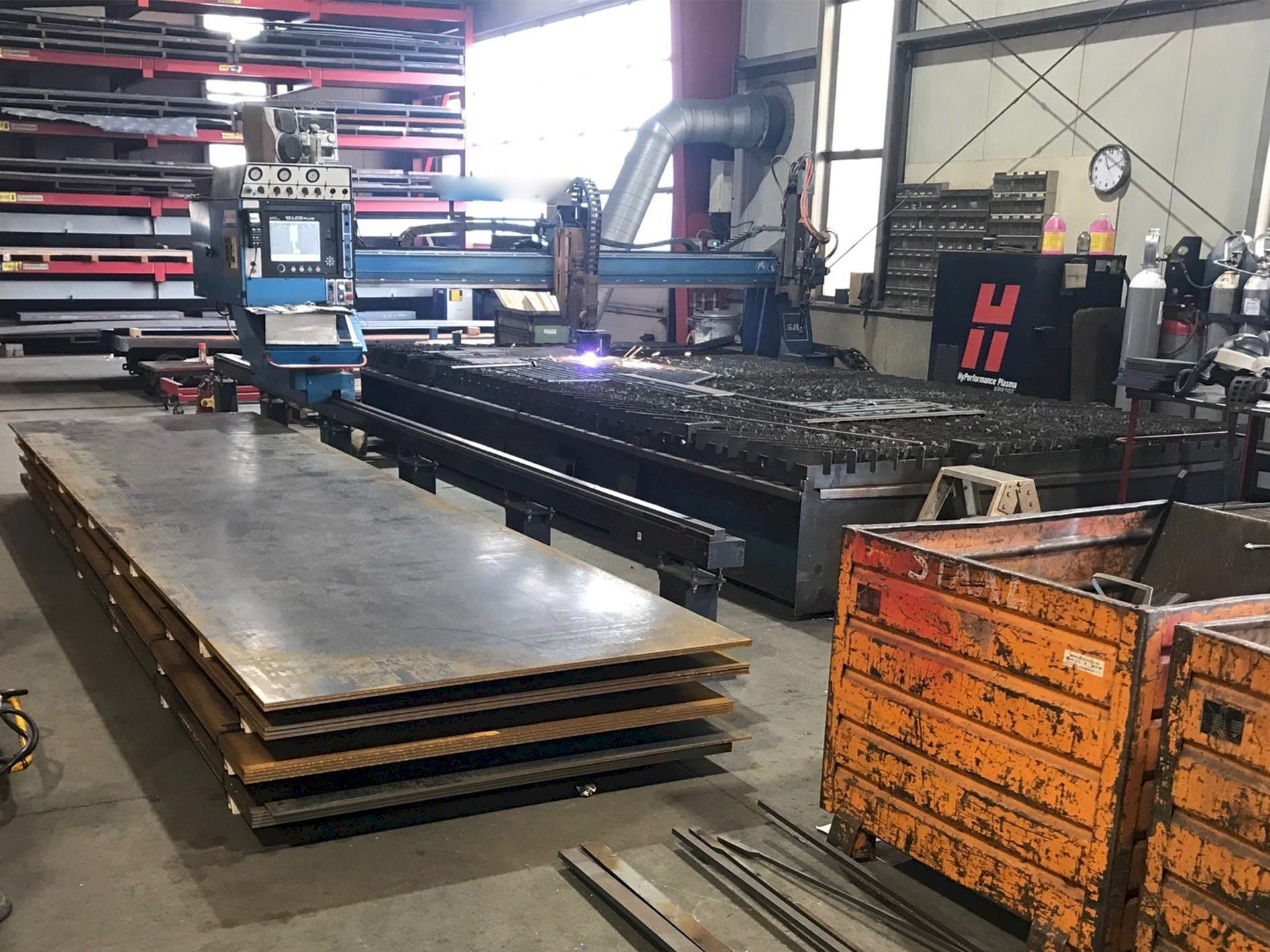 Čelní pohled  na SAF Oxytome B30E  stroj