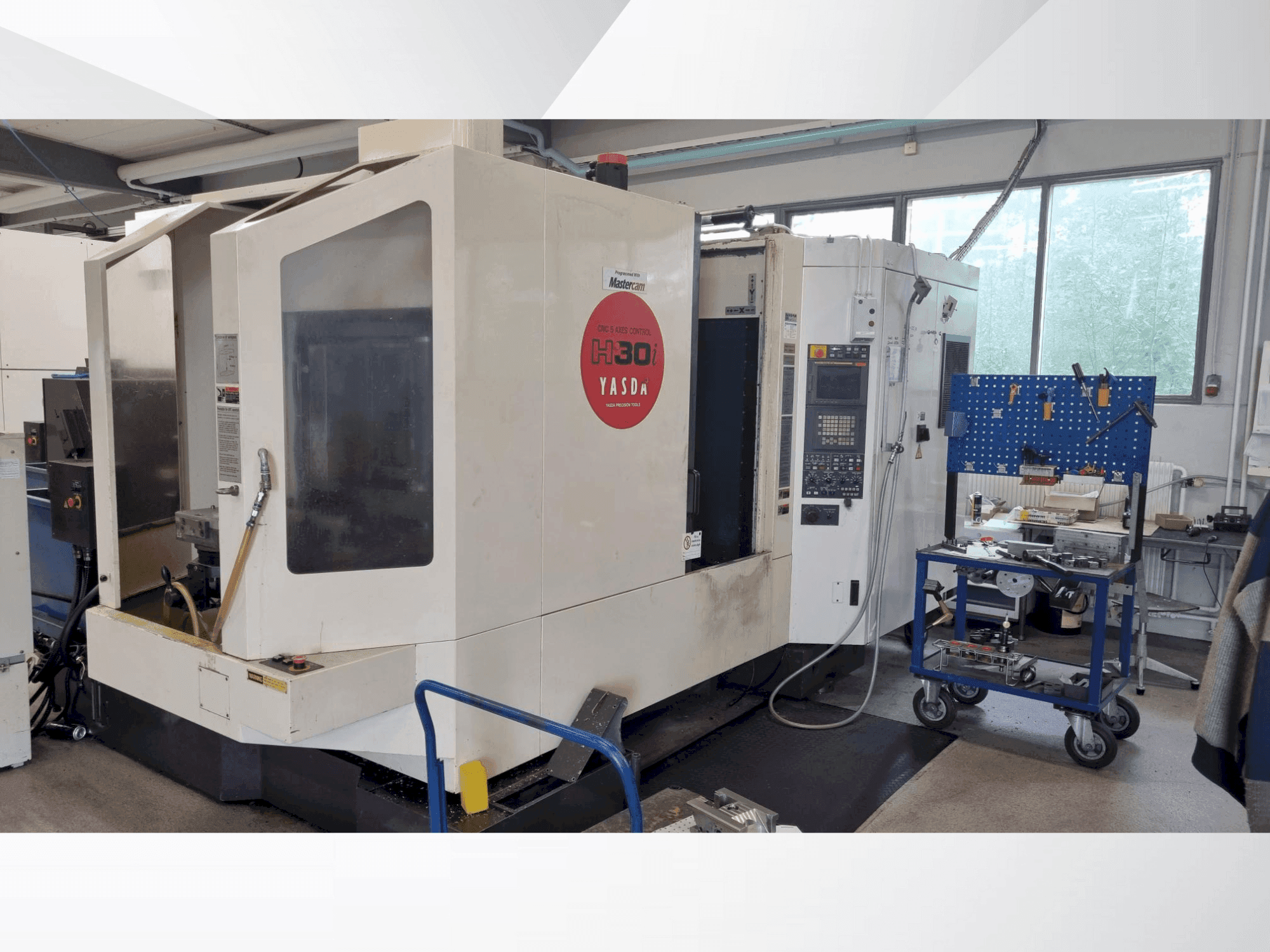 Čelní pohled  na YASDA H-30i  stroj