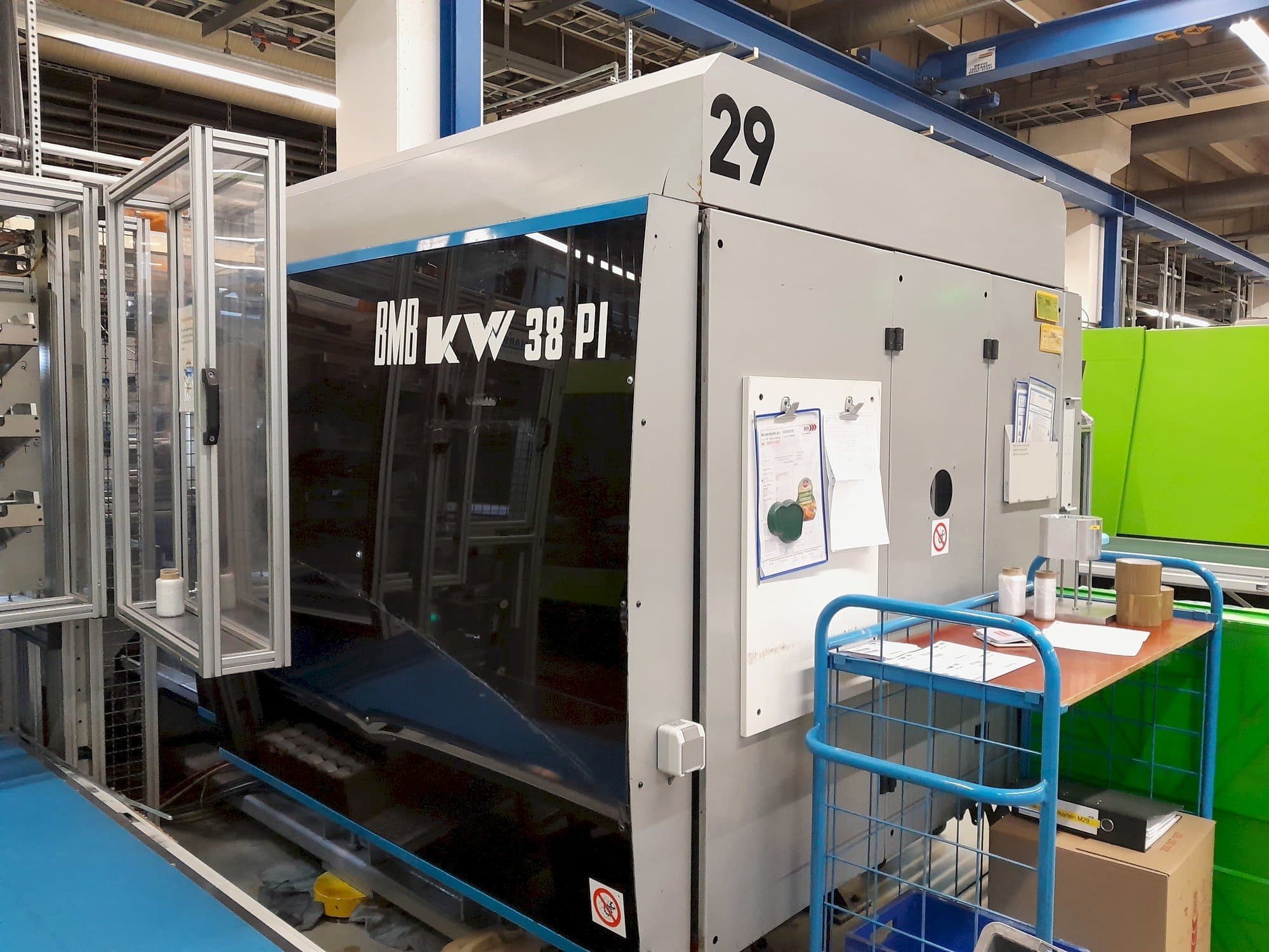 Čelní pohled  na BMB KW 38 PI/1300  stroj