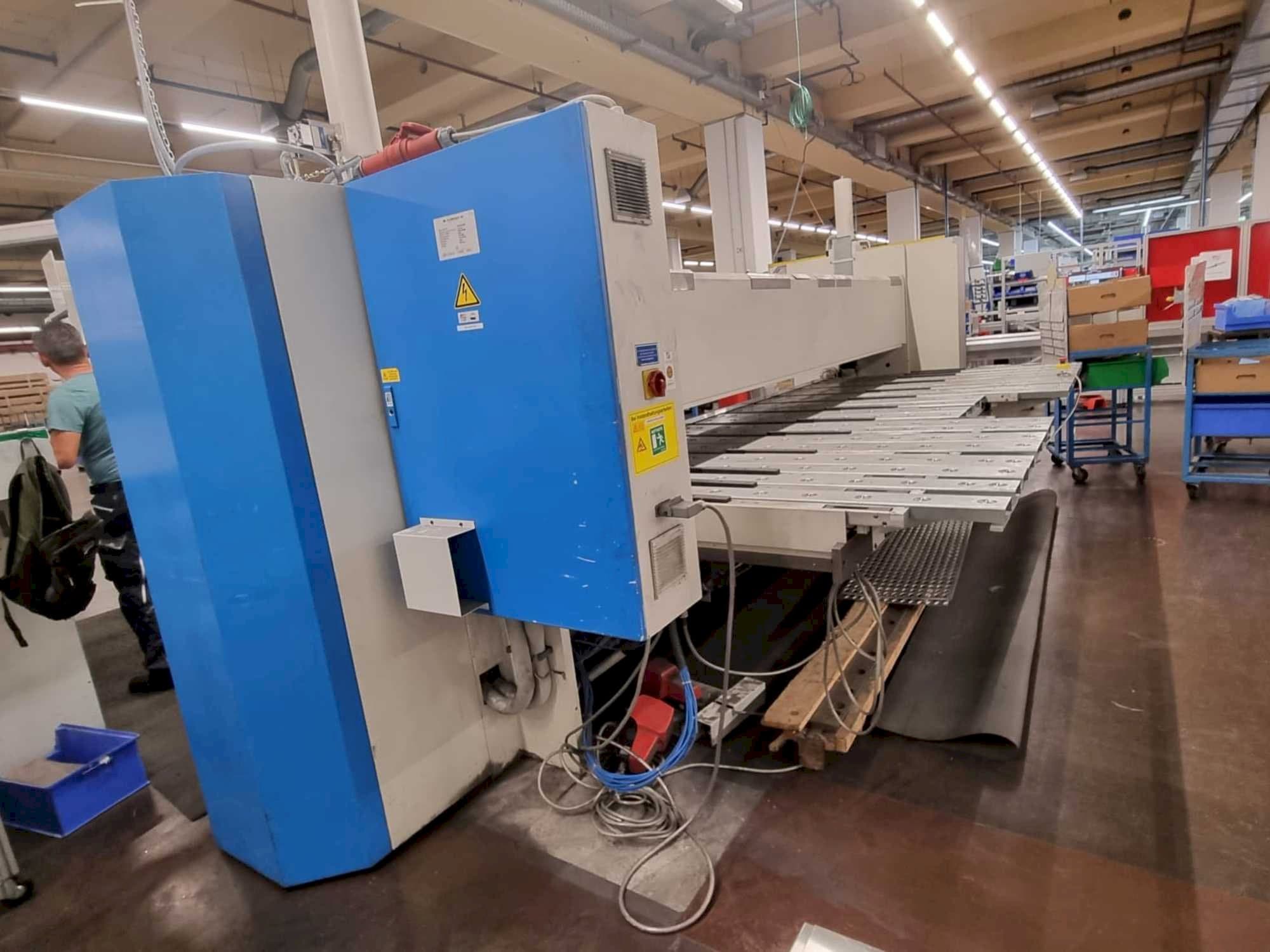 Levý boční pohled  na SCHRODER-FASTI FP40-40/03  stroj